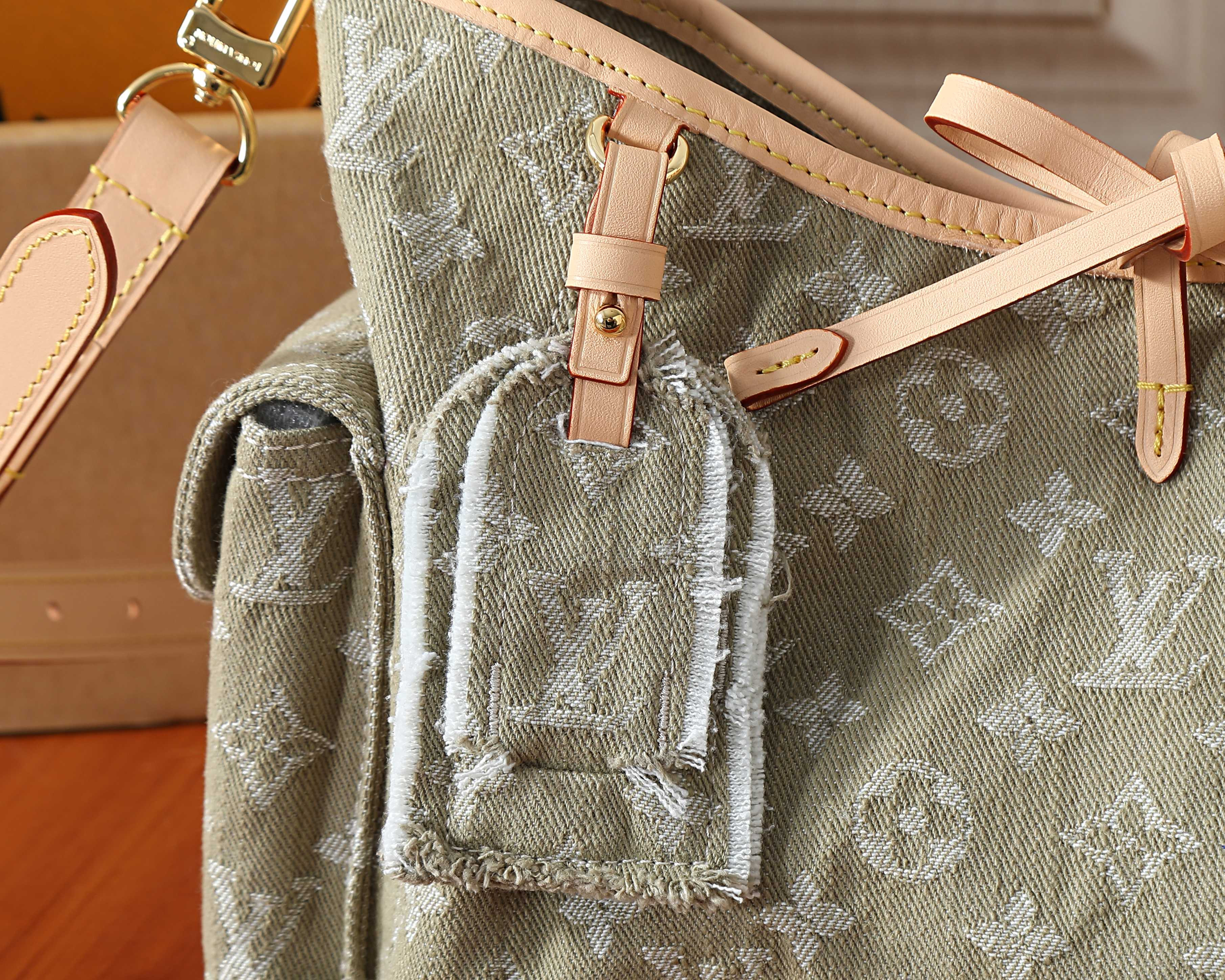 LV Carryall Cargo PM M27623 33.5x23x15cm