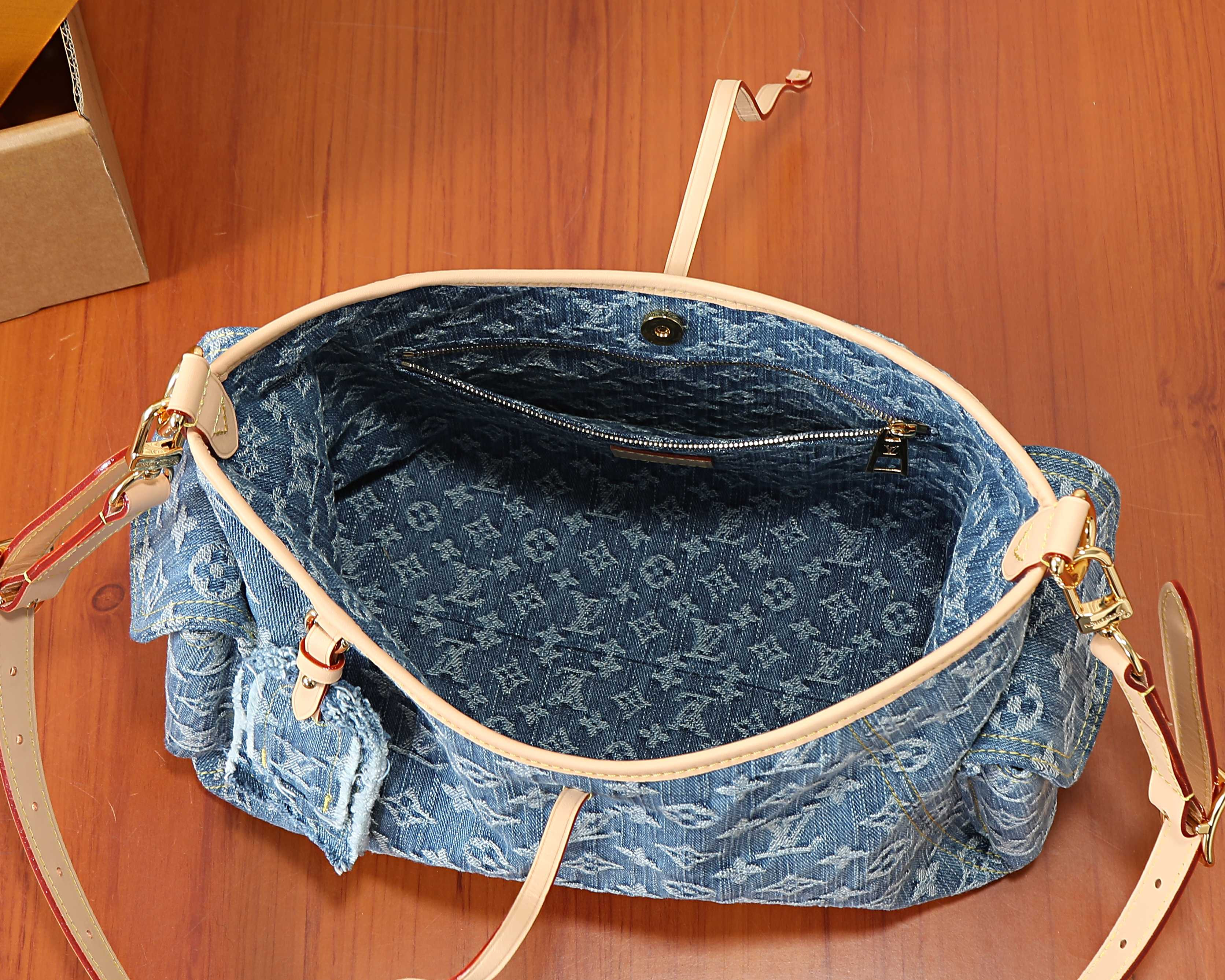 LV Carryall Cargo PM M28287 33.5x23x15cm