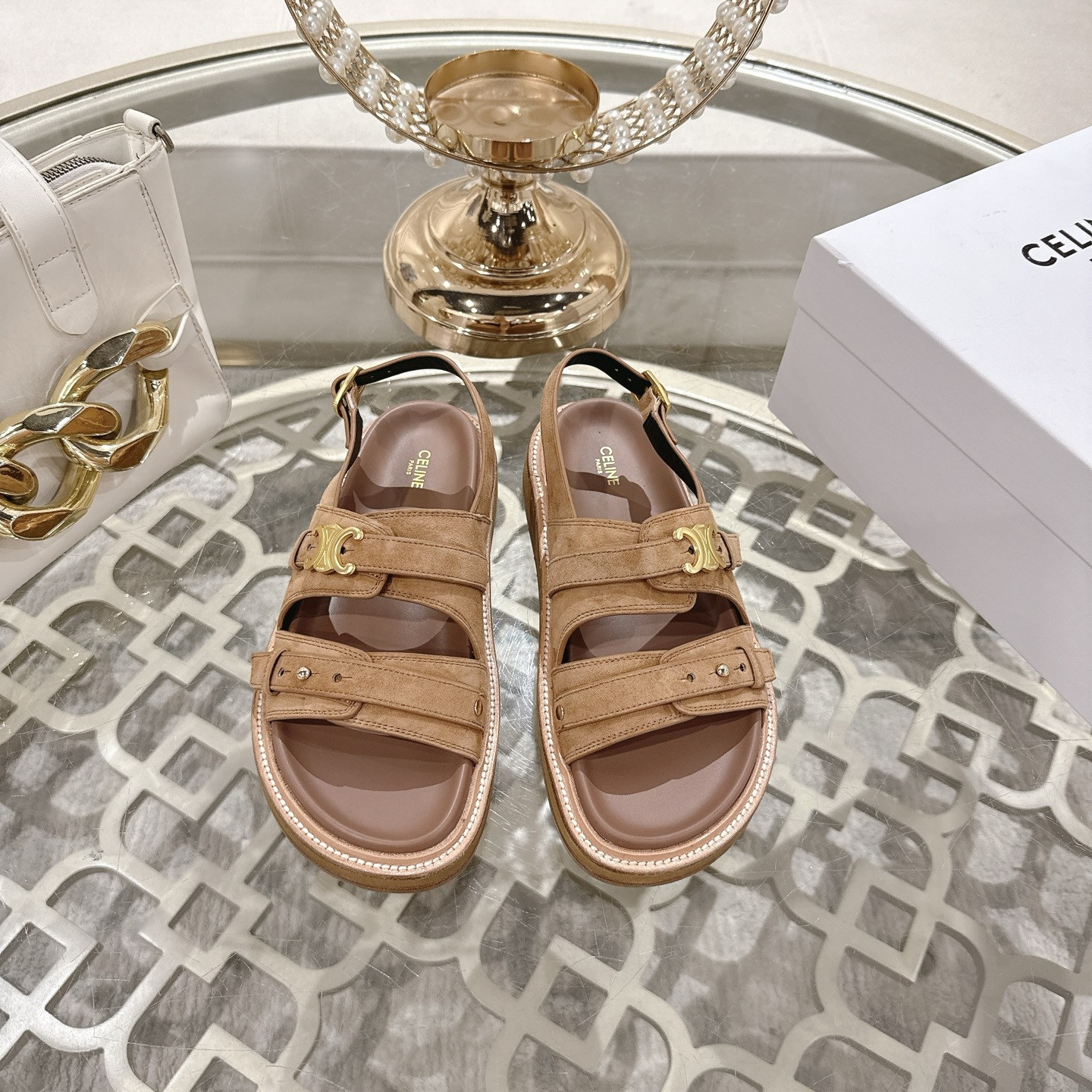 ua Ce**e tippitriomphe sandal