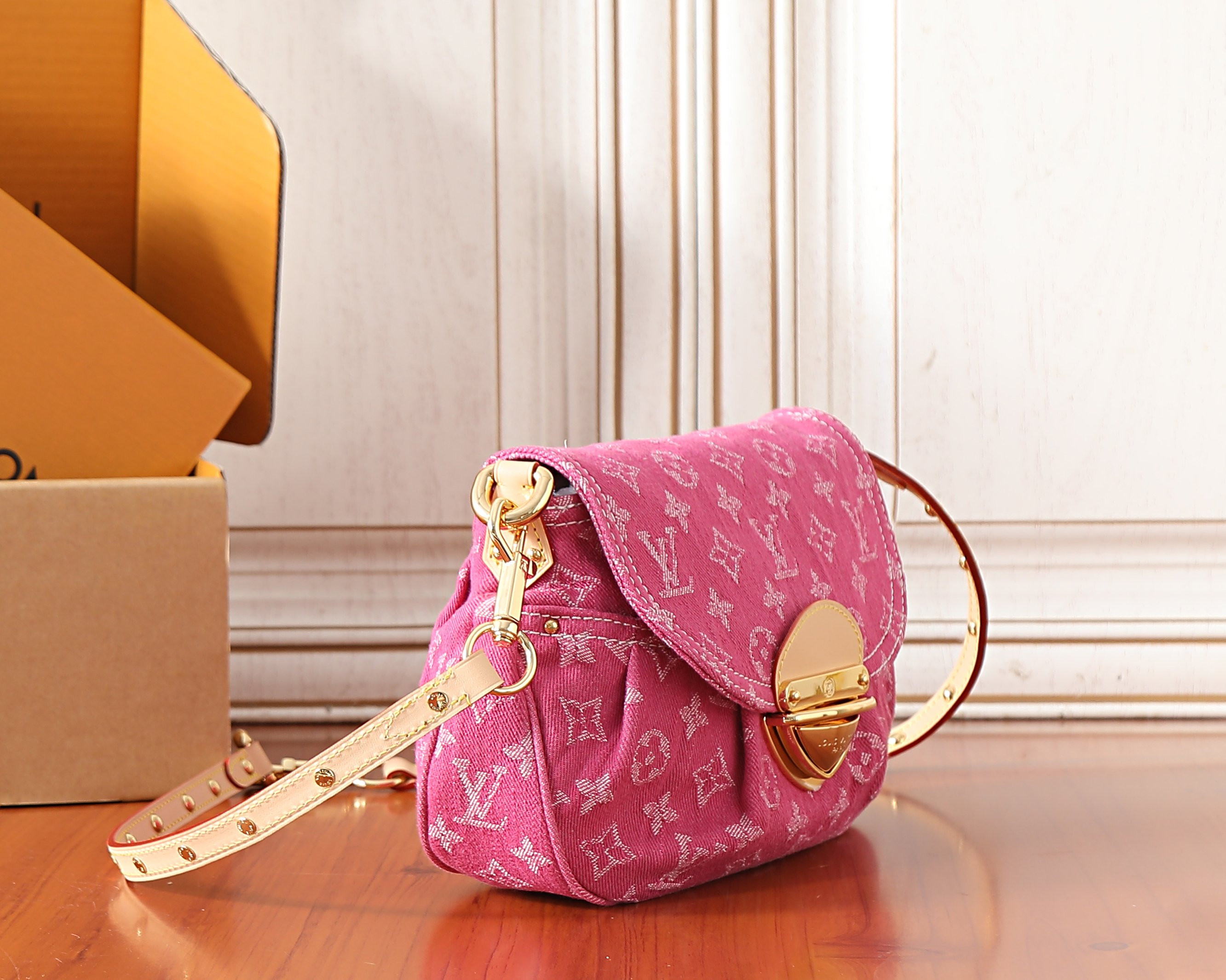LV SUNSET Handbag M28291 27x18x3cm