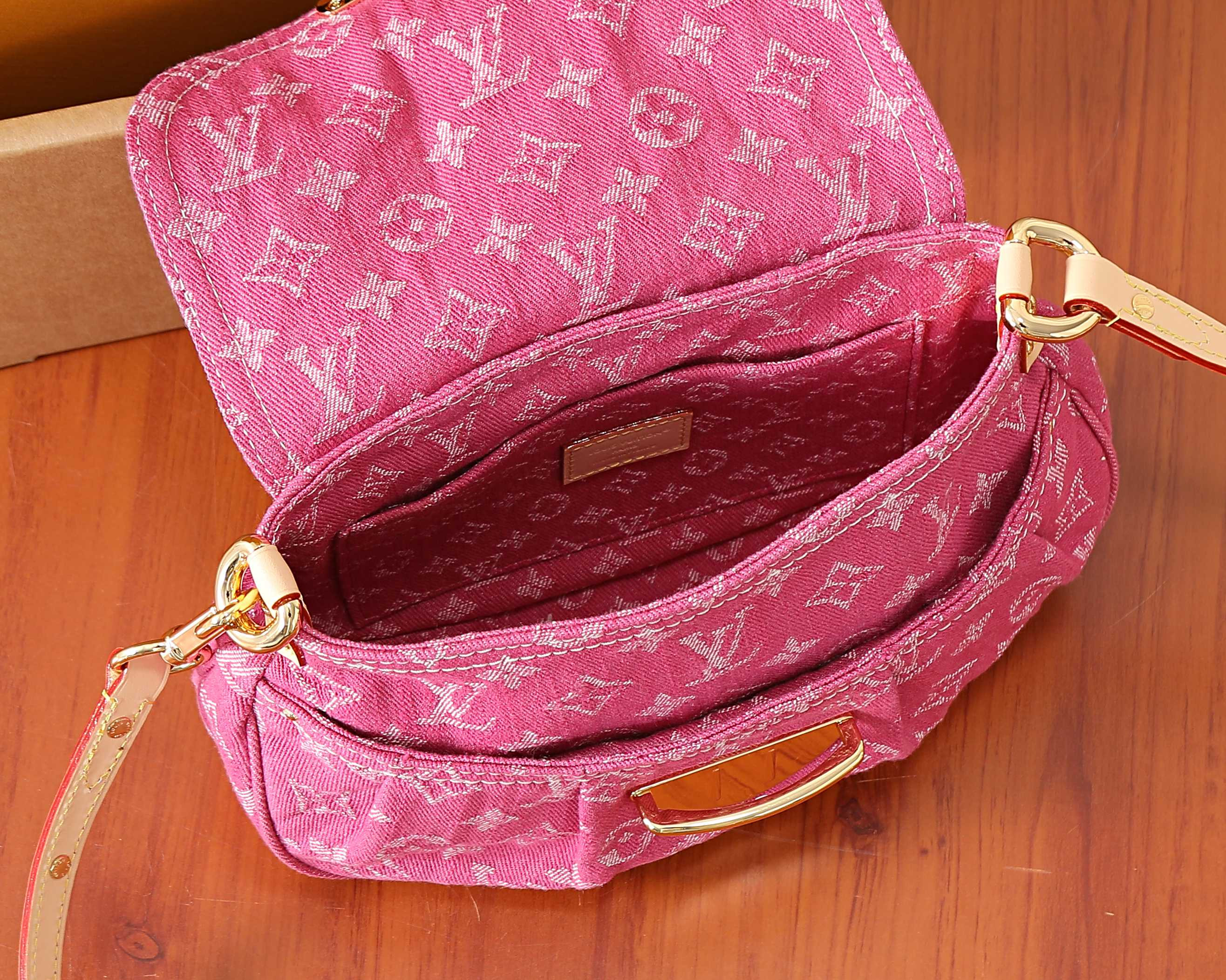 LV SUNSET Handbag M28291 27x18x3cm