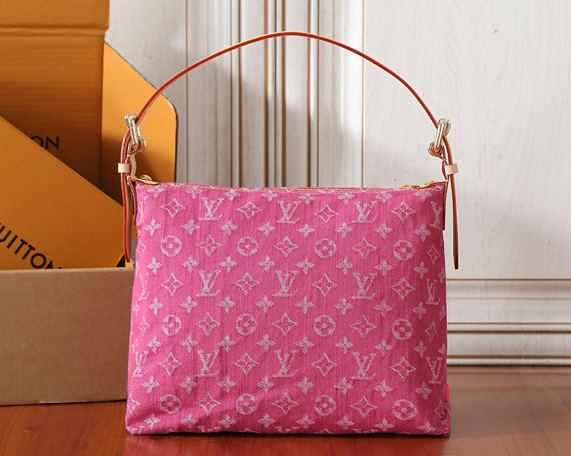 LV Baggy M28266 30x22x13cm