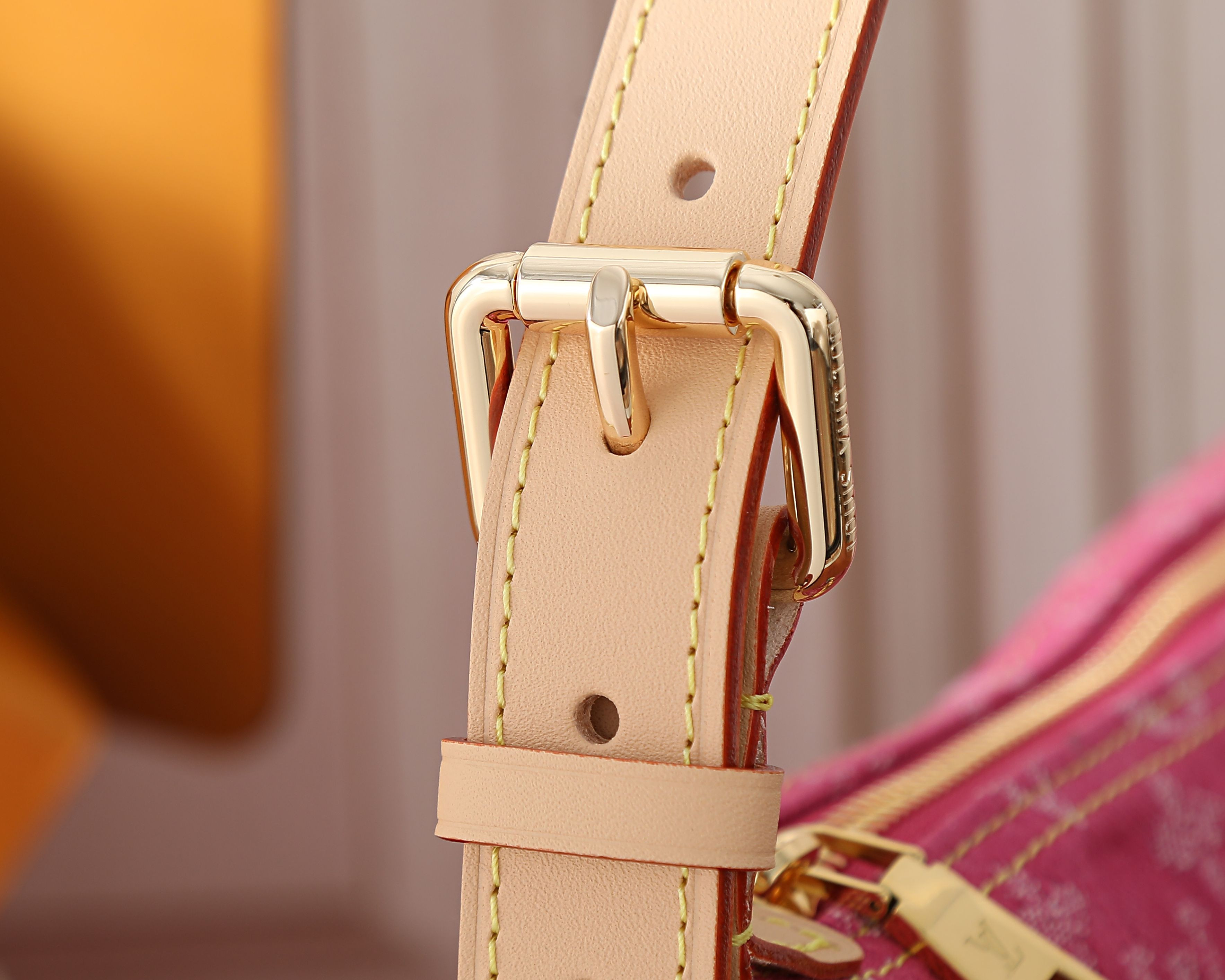 LV Baggy M28266 30x22x13cm