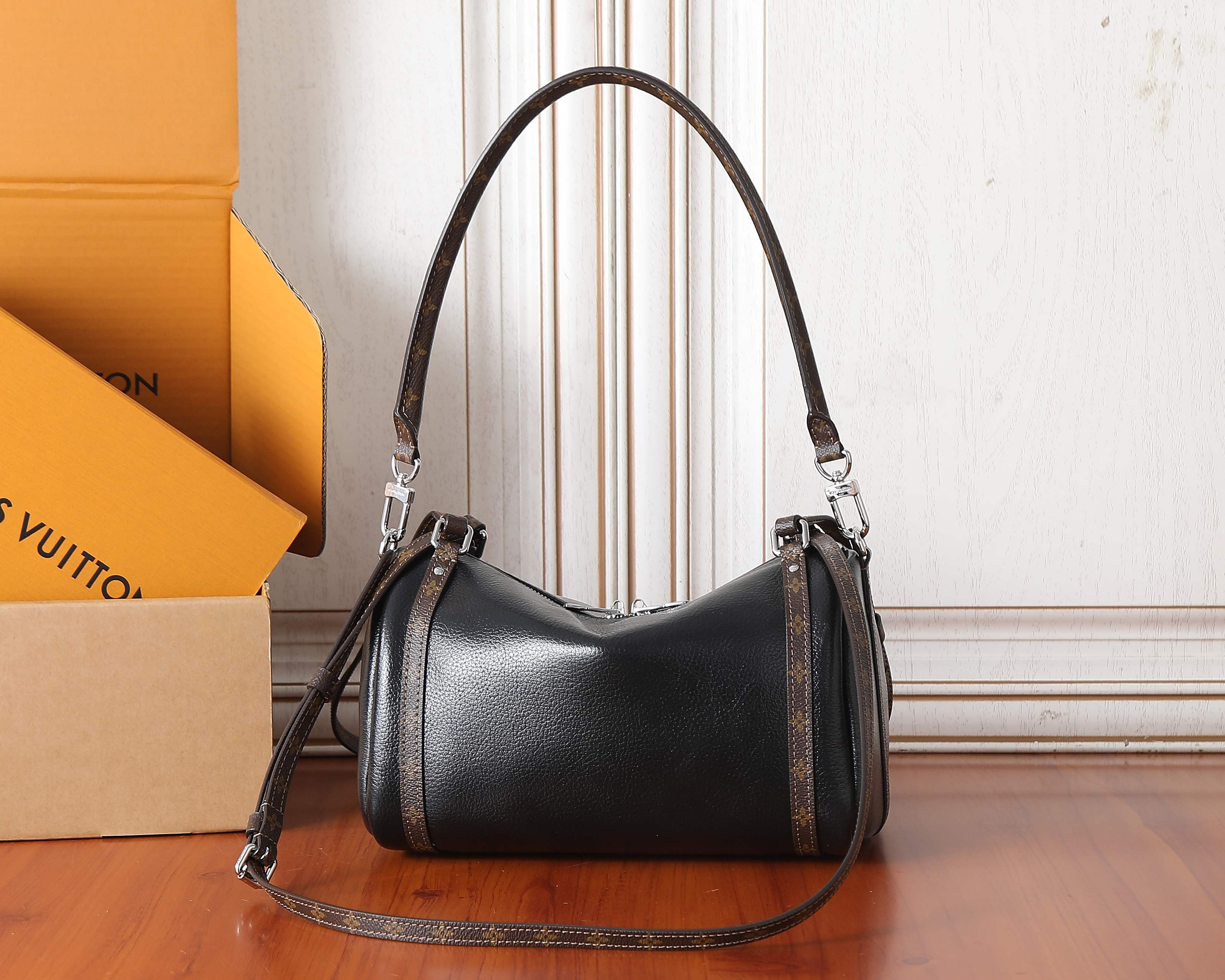 LV Express PM M27920 26x17x13.5cm