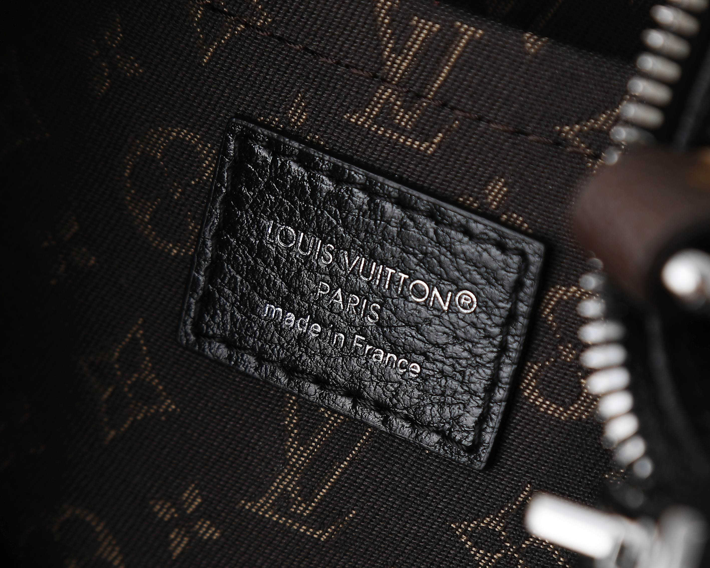 LV Express PM M27920 26x17x13.5cm