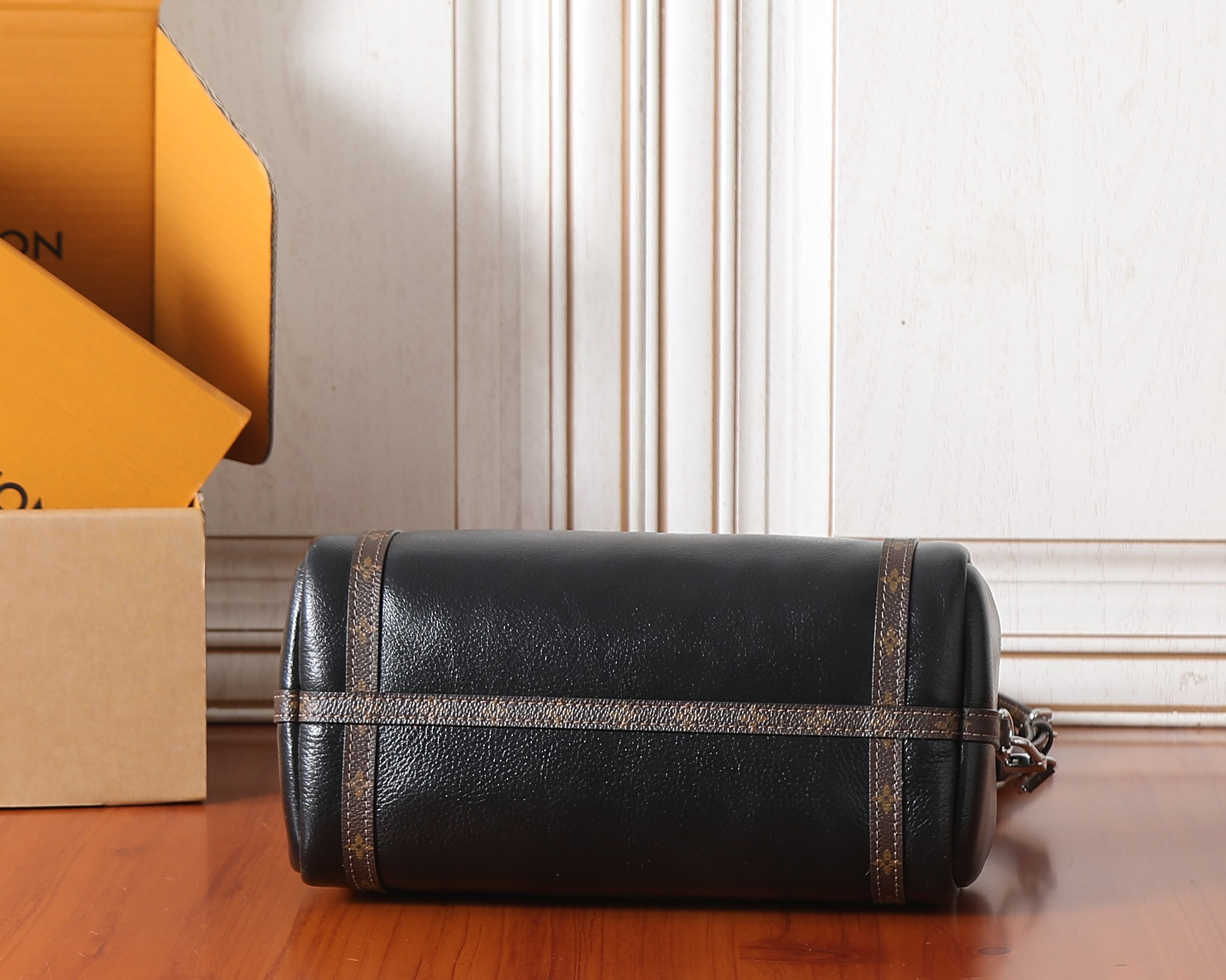 LV Express PM M27920 26x17x13.5cm