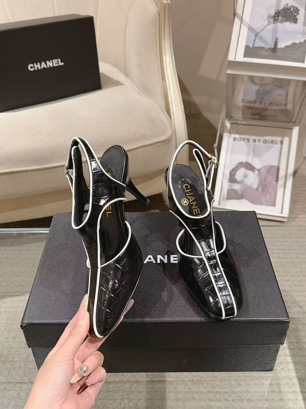 ua Ch*el slingbacks 8.5cm heel