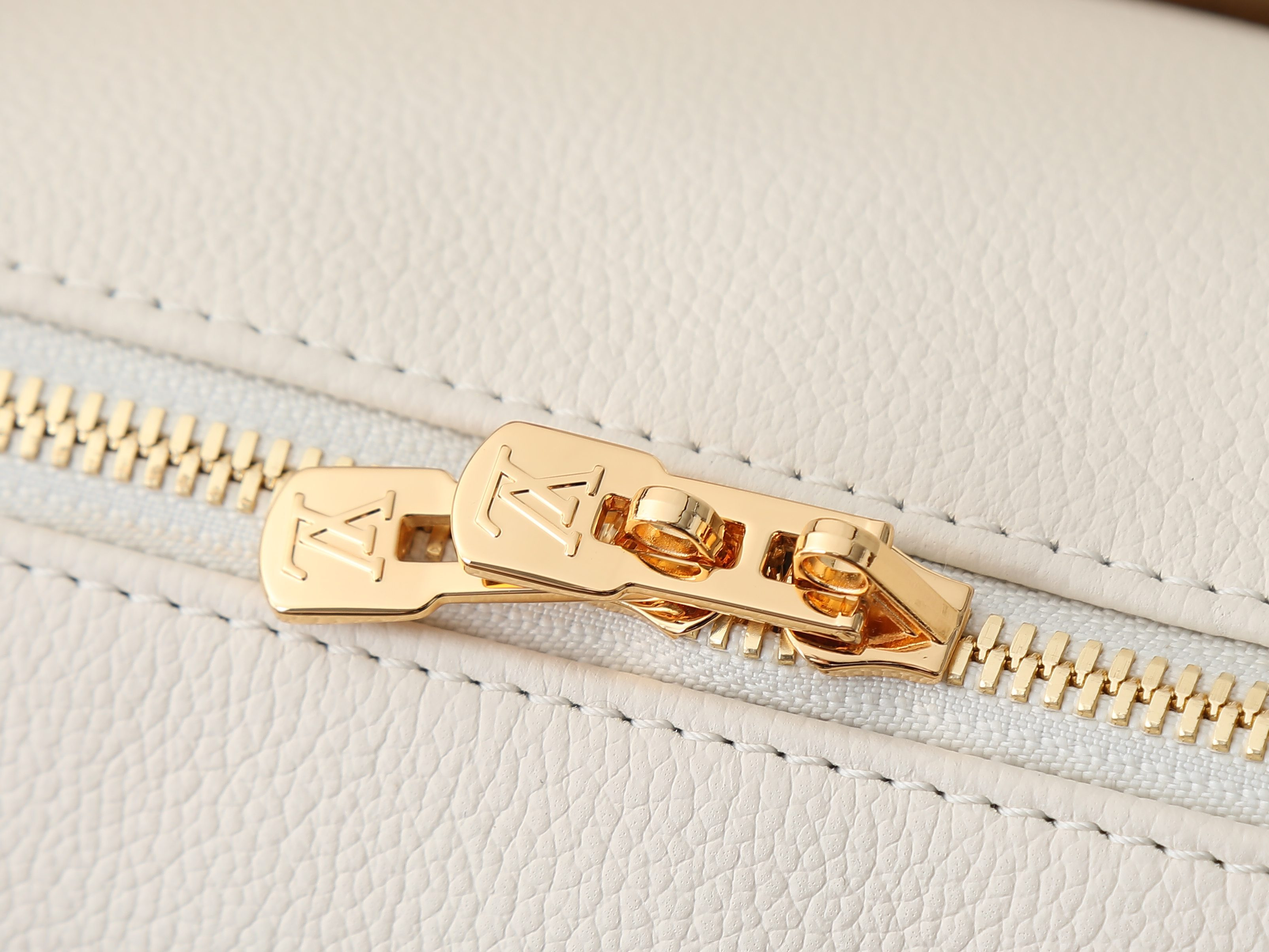 LV Express PM M29392 26x17x13.5cm