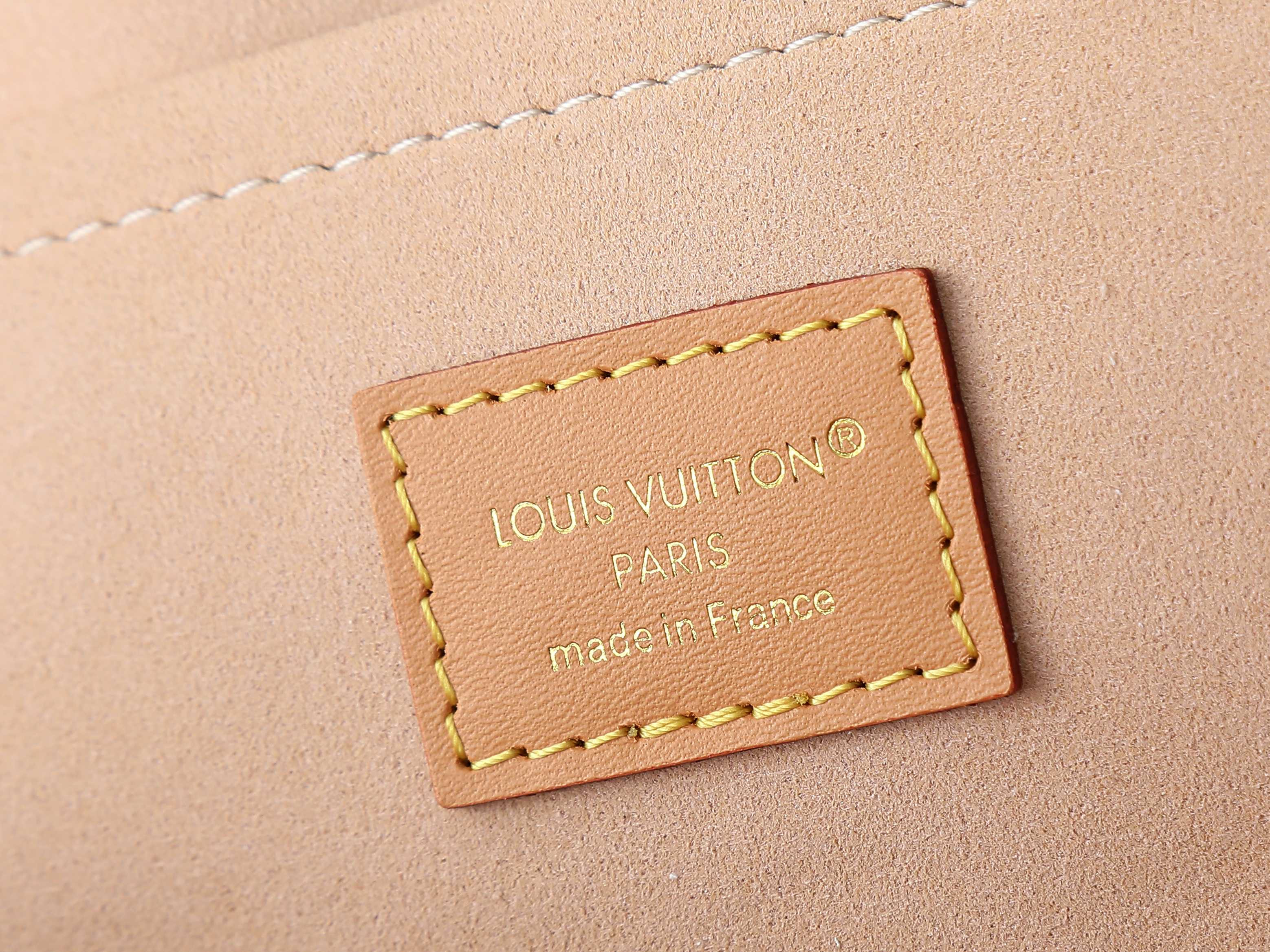 LV Squire East-West M2A457 29x14x8cm