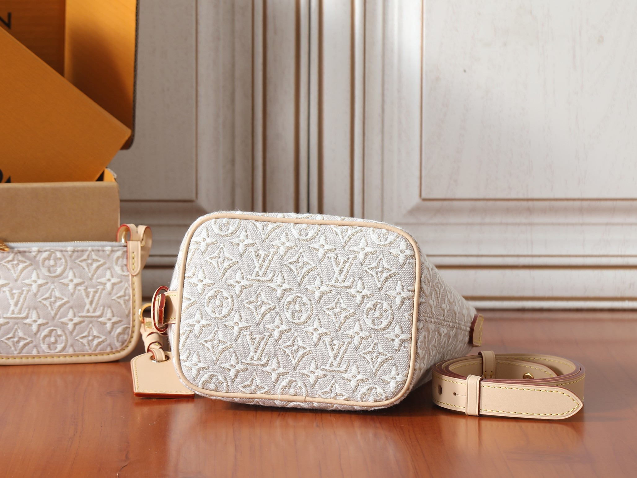 LV All in BB M2A377 16x18x12cm