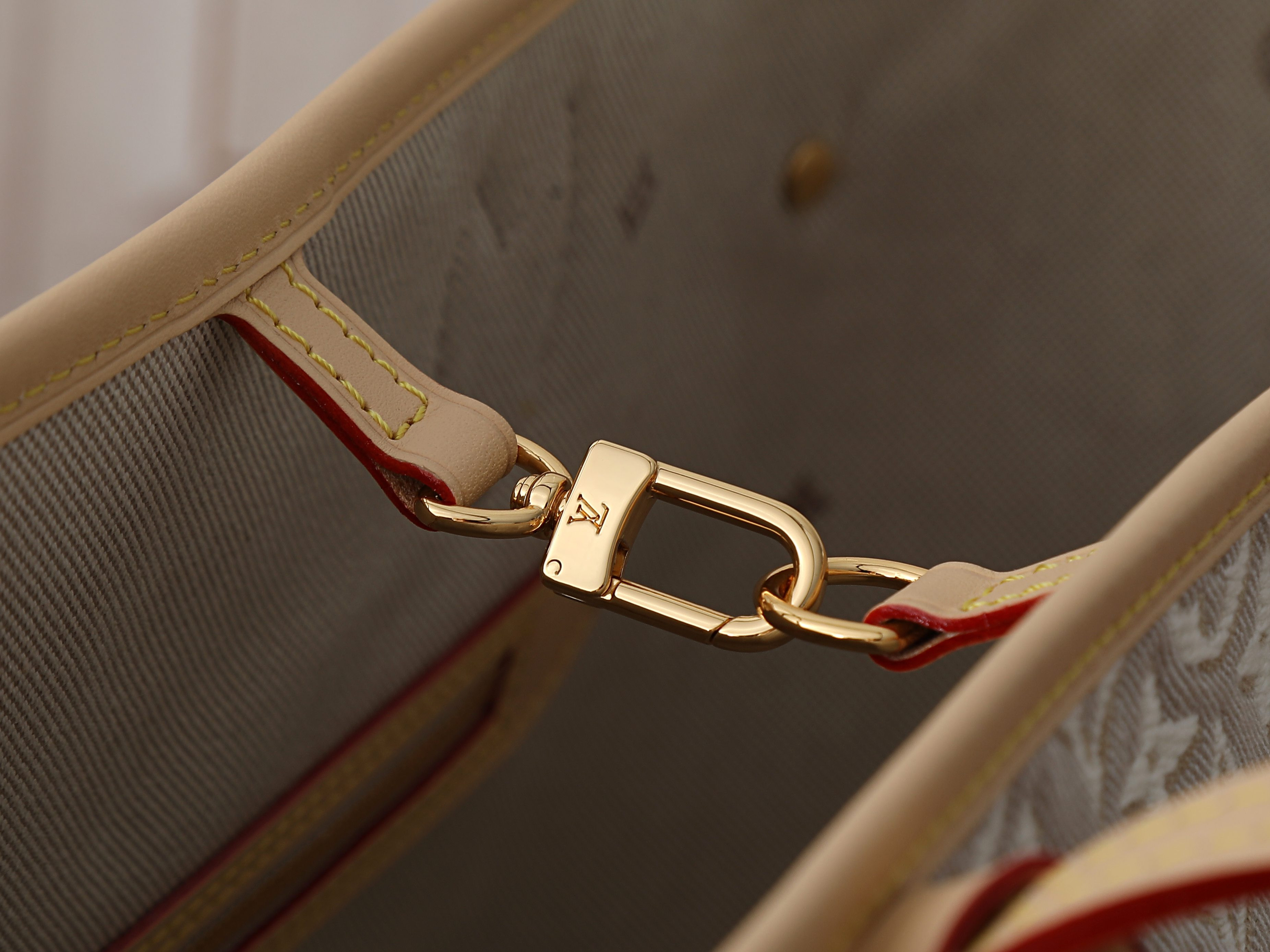 LV Neverfull MM M2A381 47x28x14cm Without Box