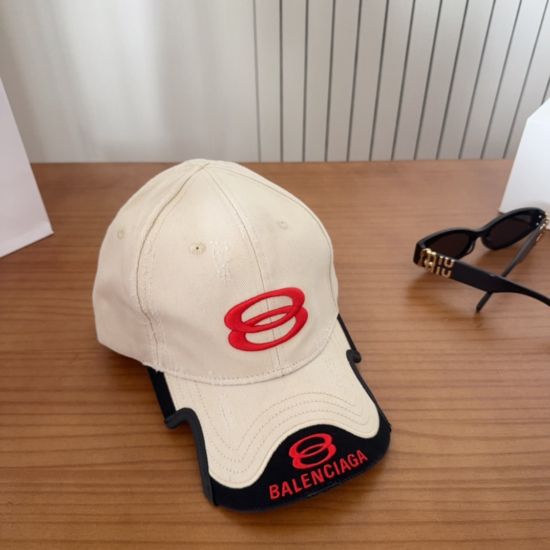 Ba*len*cia*ga baseball cap