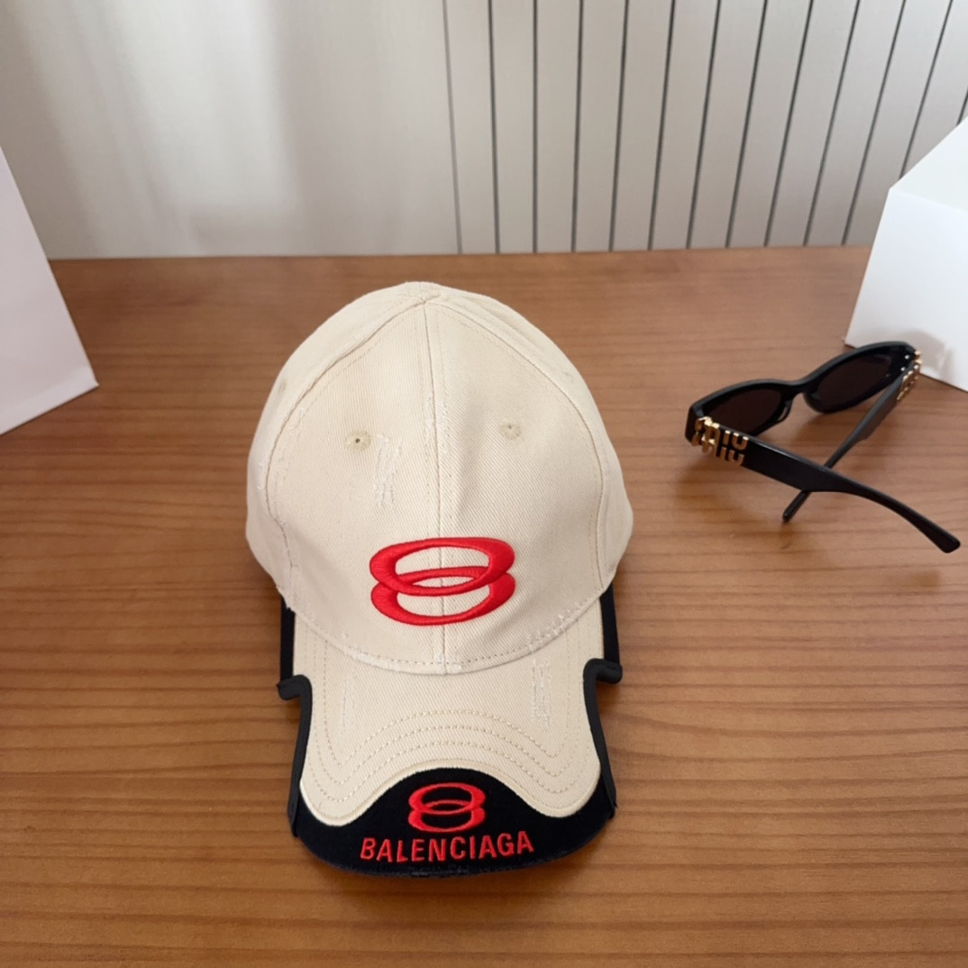 Ba*len*cia*ga baseball cap