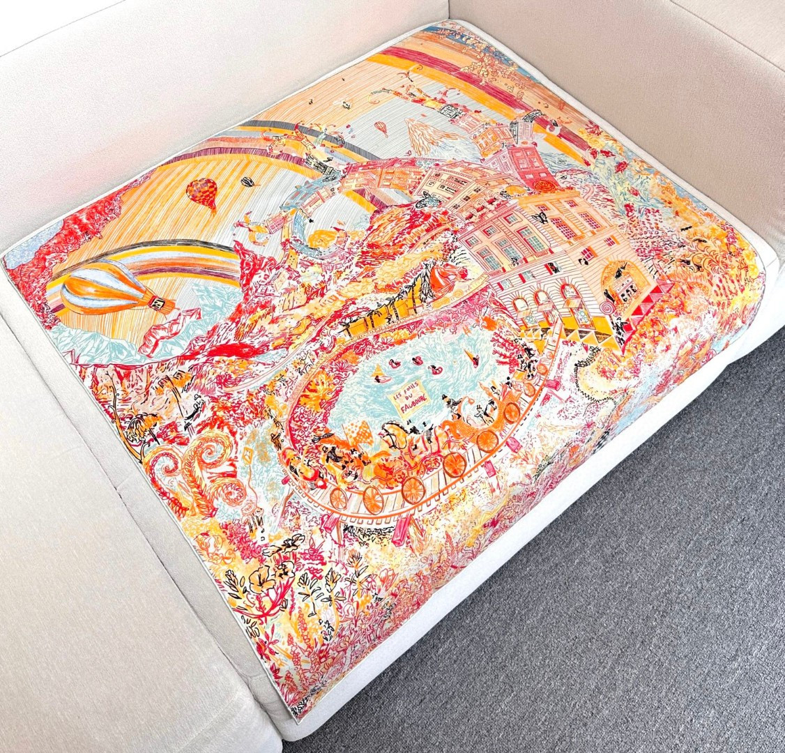 H**mes silk scarf 88.5x88.5cm
