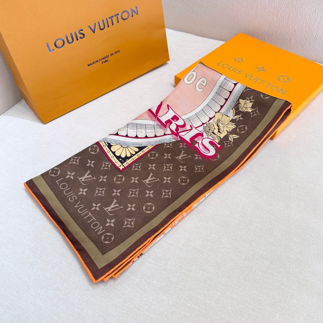 LV silk scarf 90x90cm