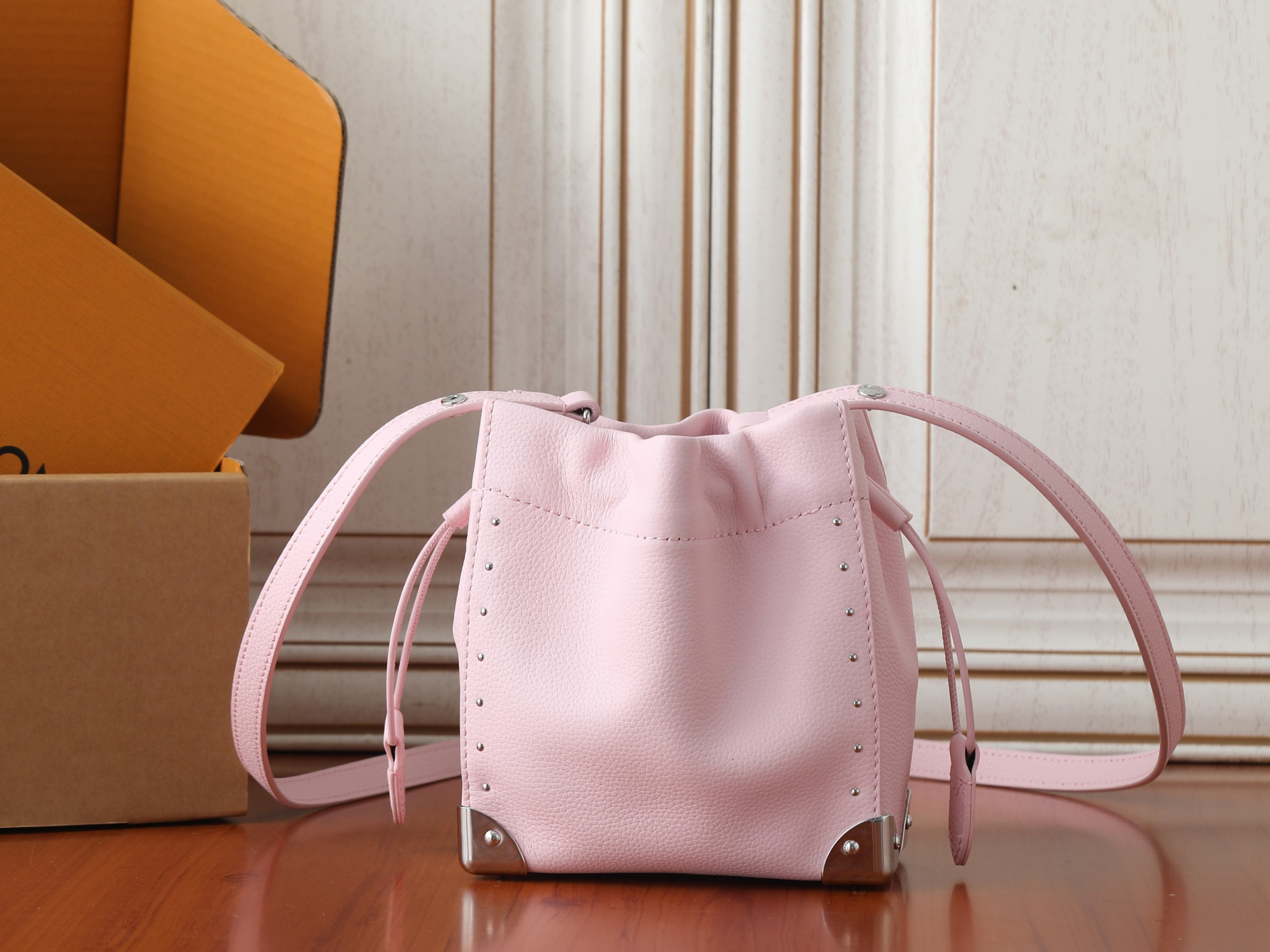 LV Nano Noé Trunk M2A067 15x17x8cm
