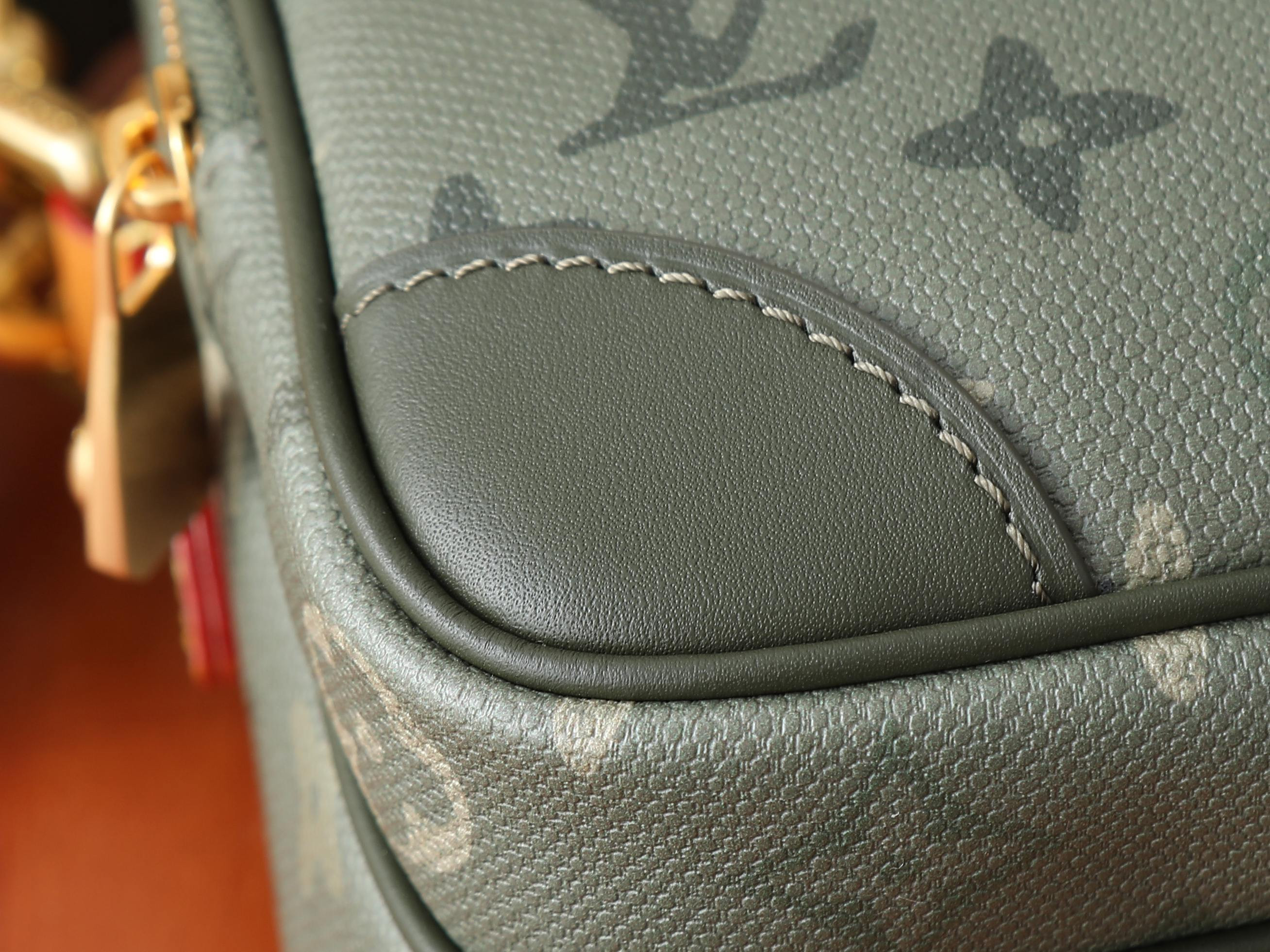 LV Nil M27095 25x17.5x11cm