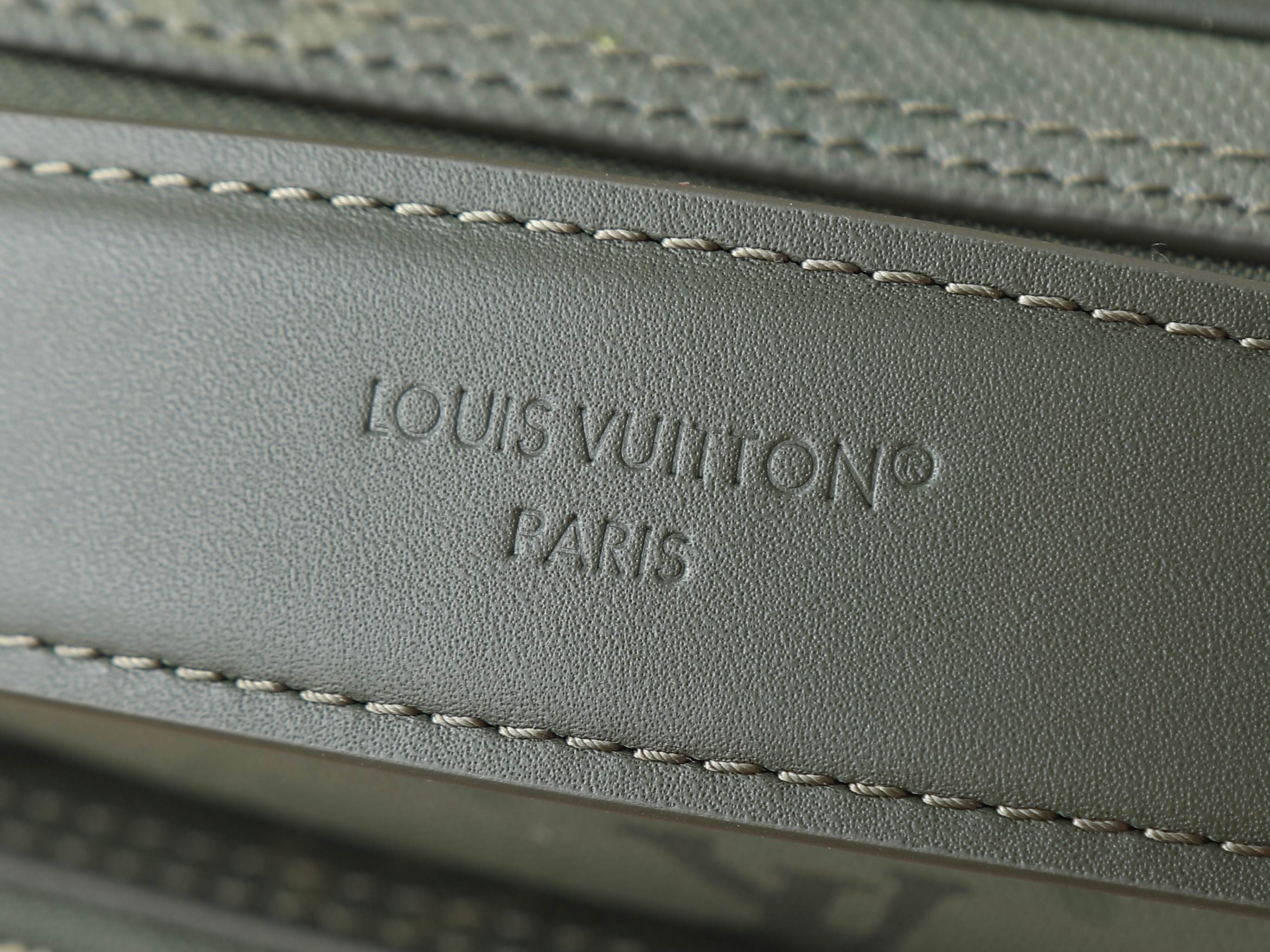 LV Nil M27095 25x17.5x11cm