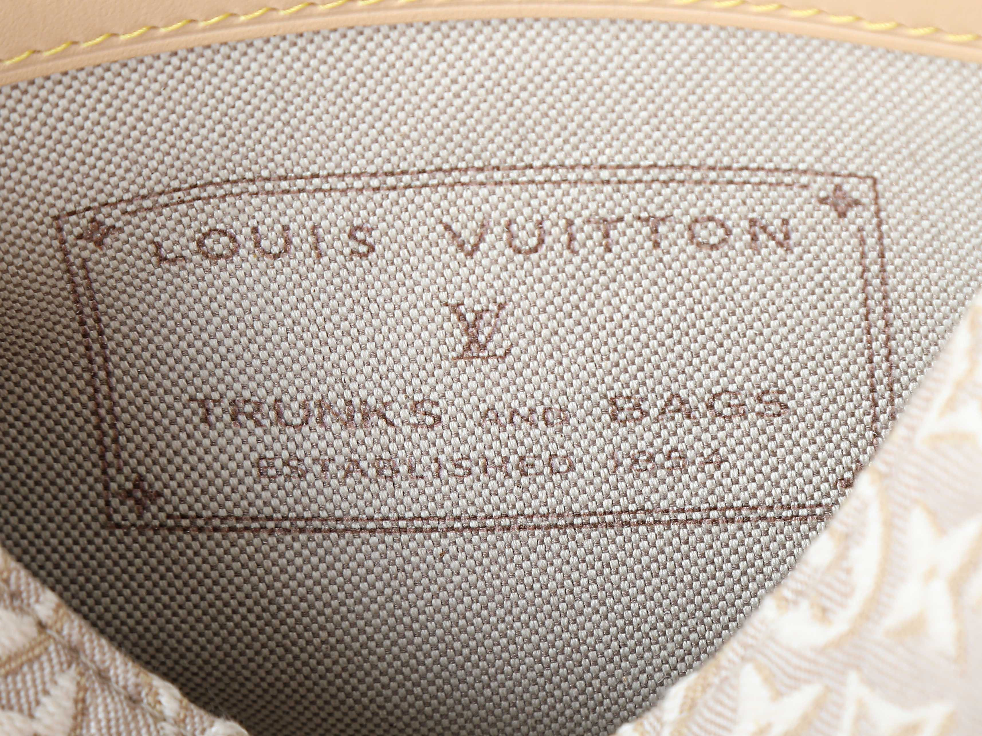 LV Diane PM M29795 24x15x9cm