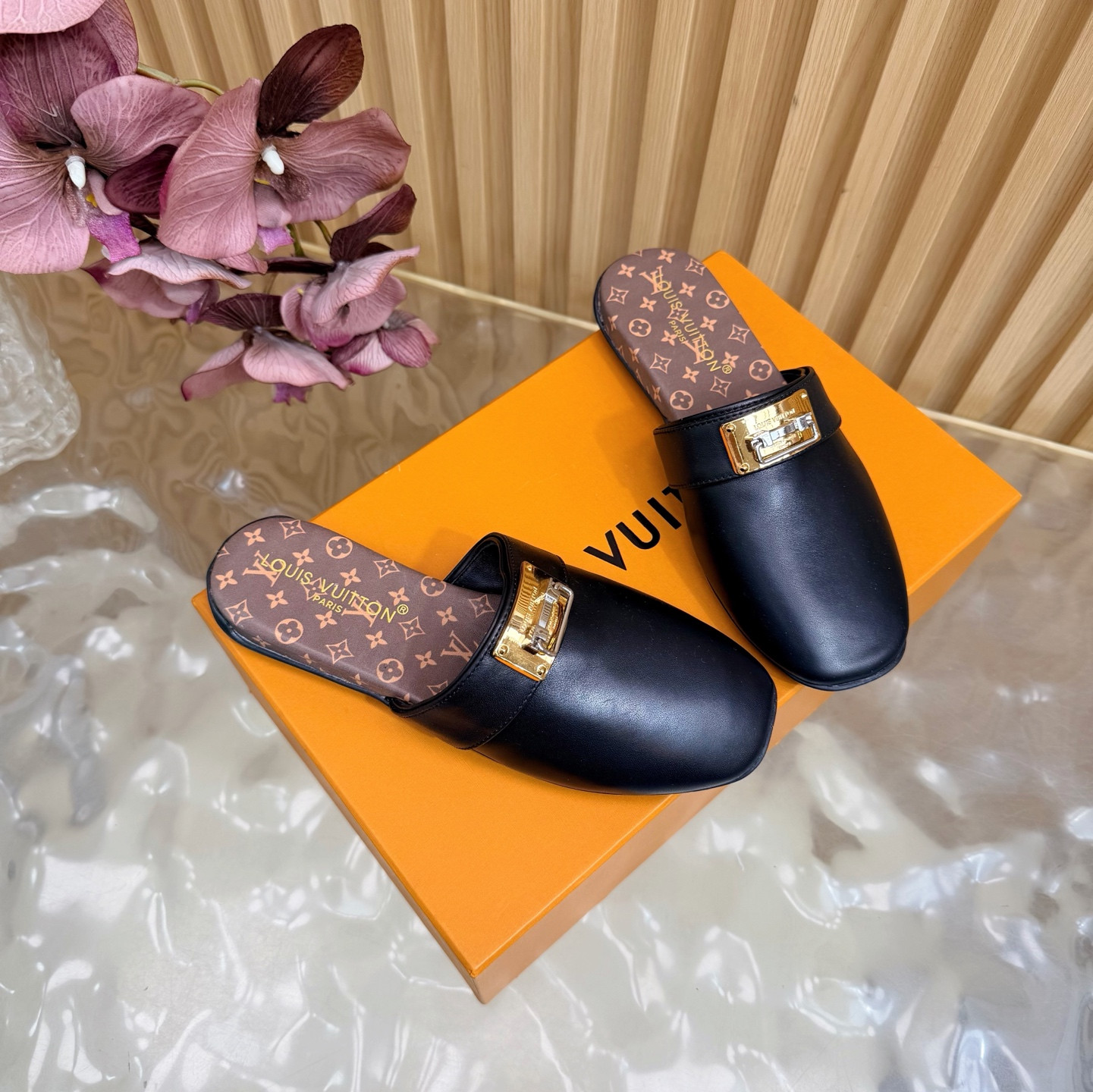 UA LV Haven Flat Closed Mule