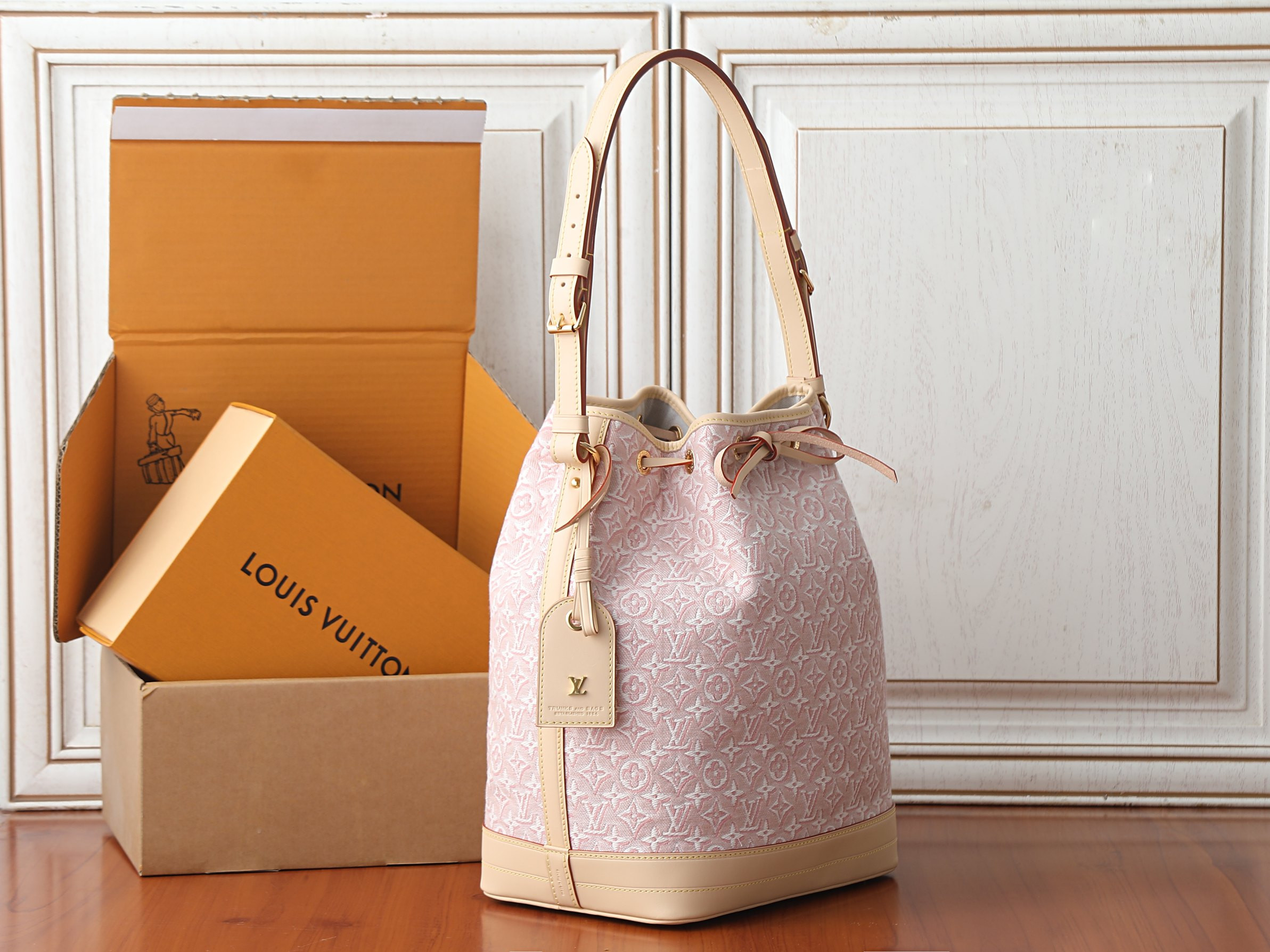 LV Noé M28714 27.5x36x20cm