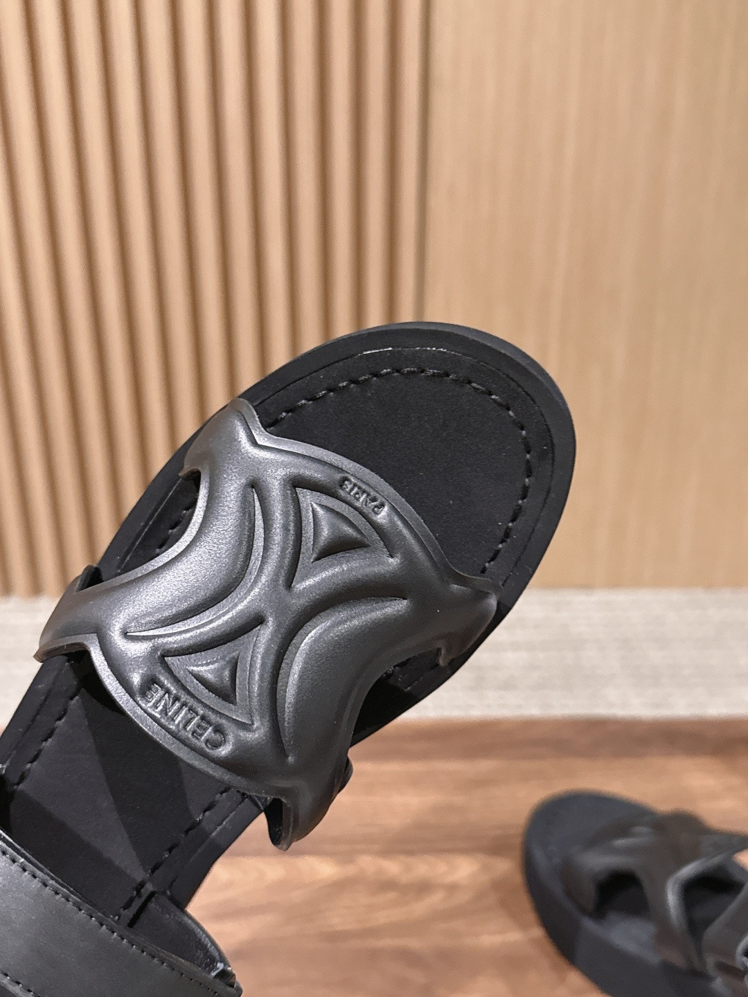 ua Ce**e sunny sandals