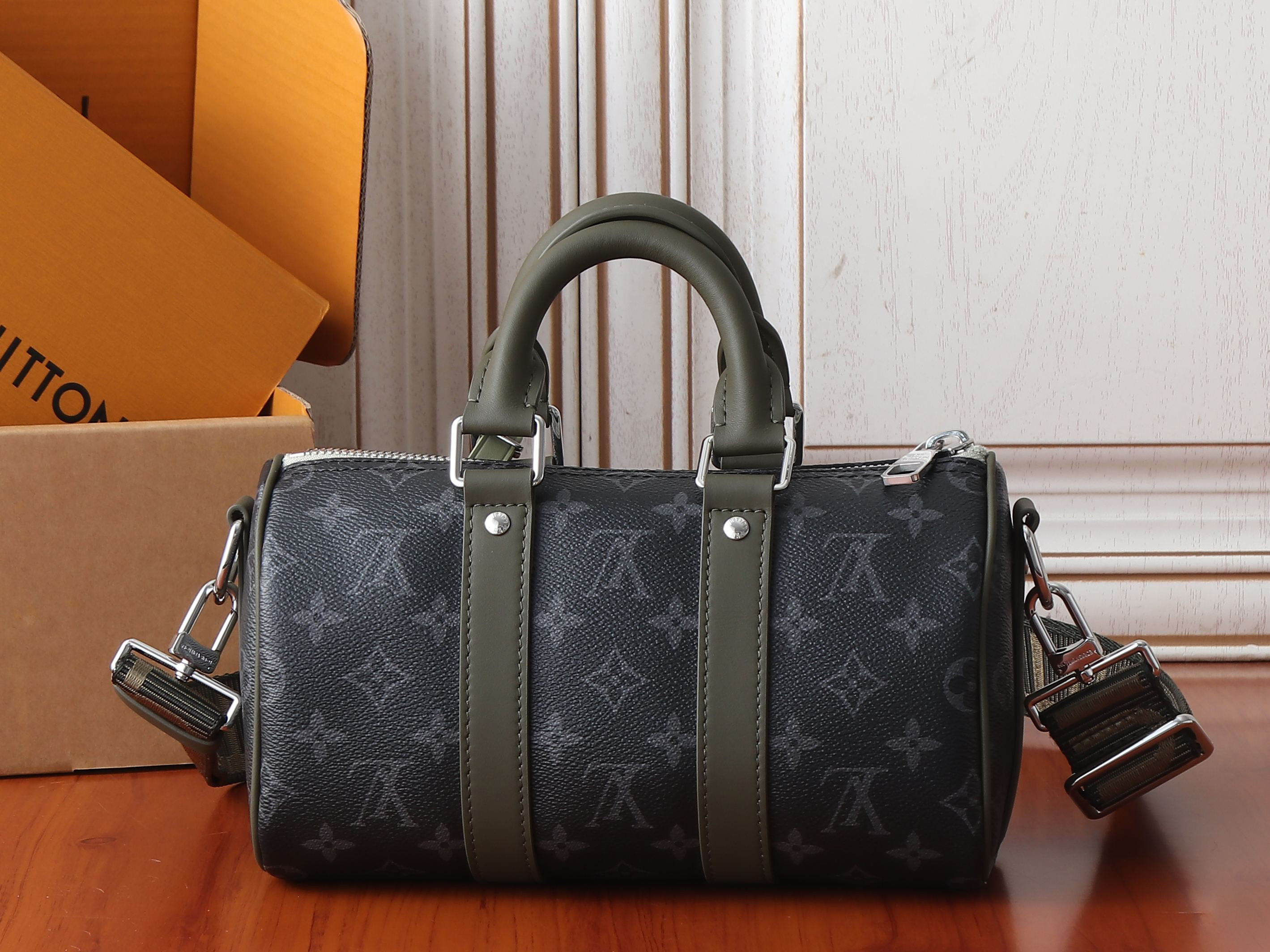 LV Keepall Shoulder Strap 25 M28638 25x15x11cm