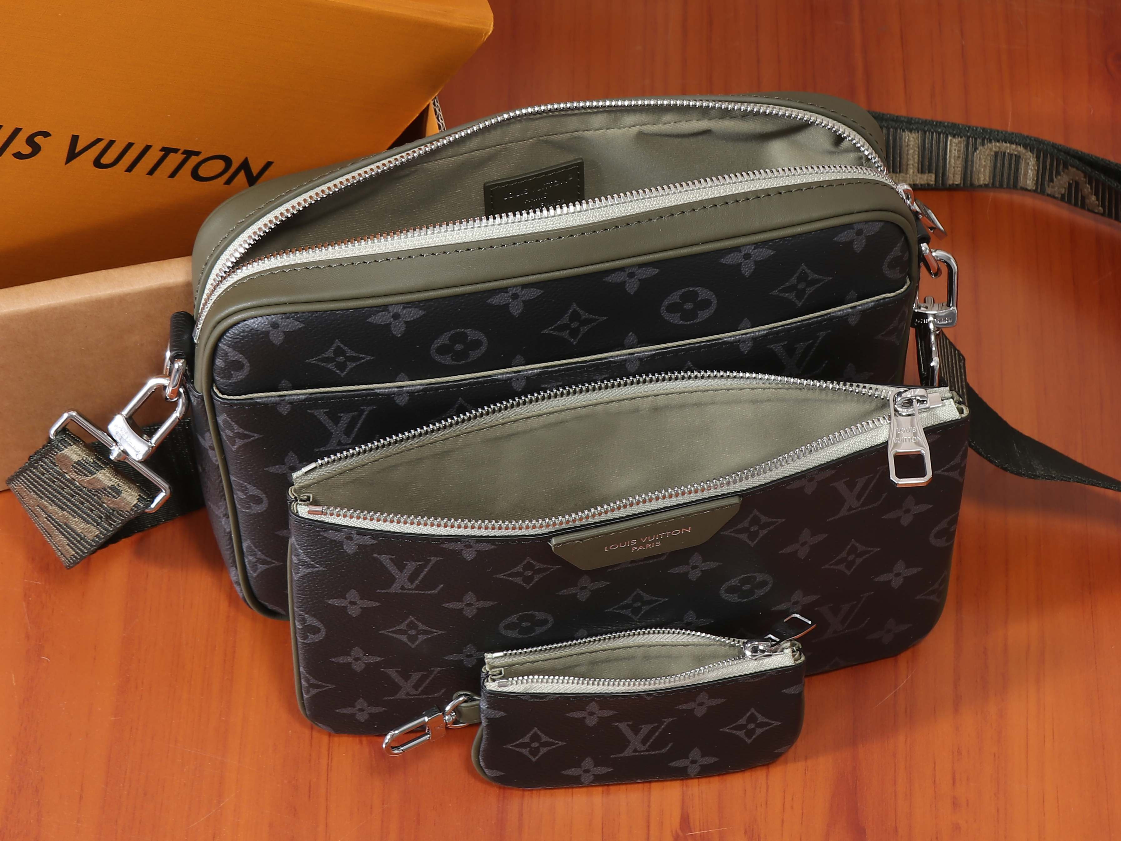 LV Trio Messenger Bag M28628 25x18.5x7cm
