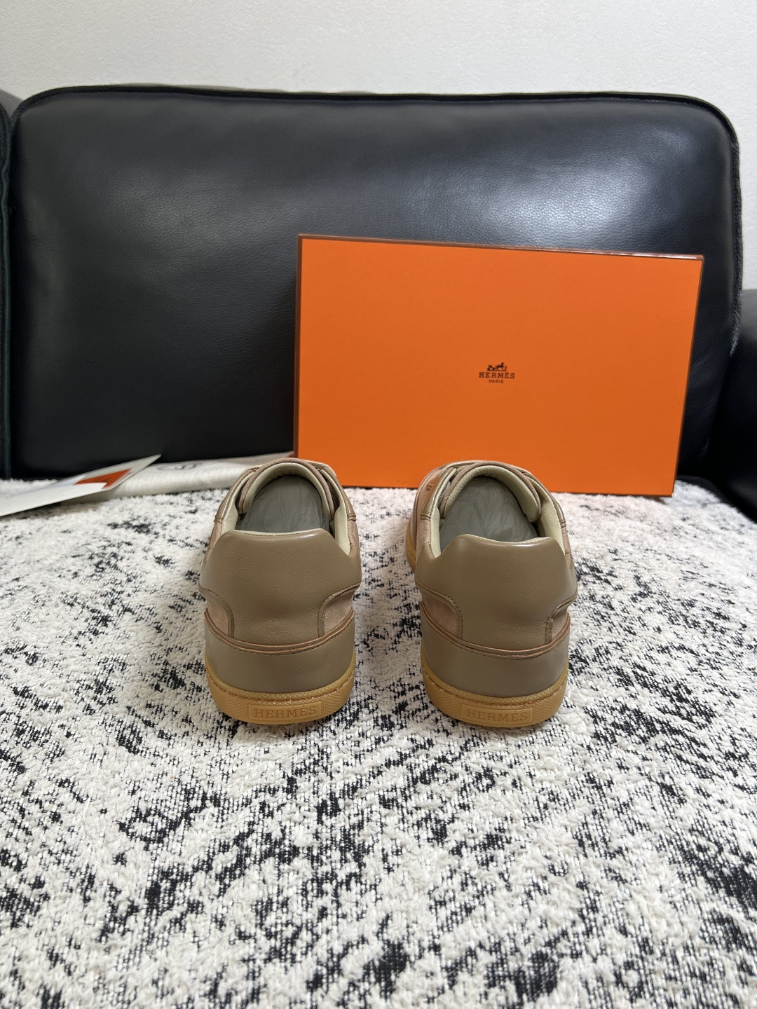 ua H**mes match sneakers