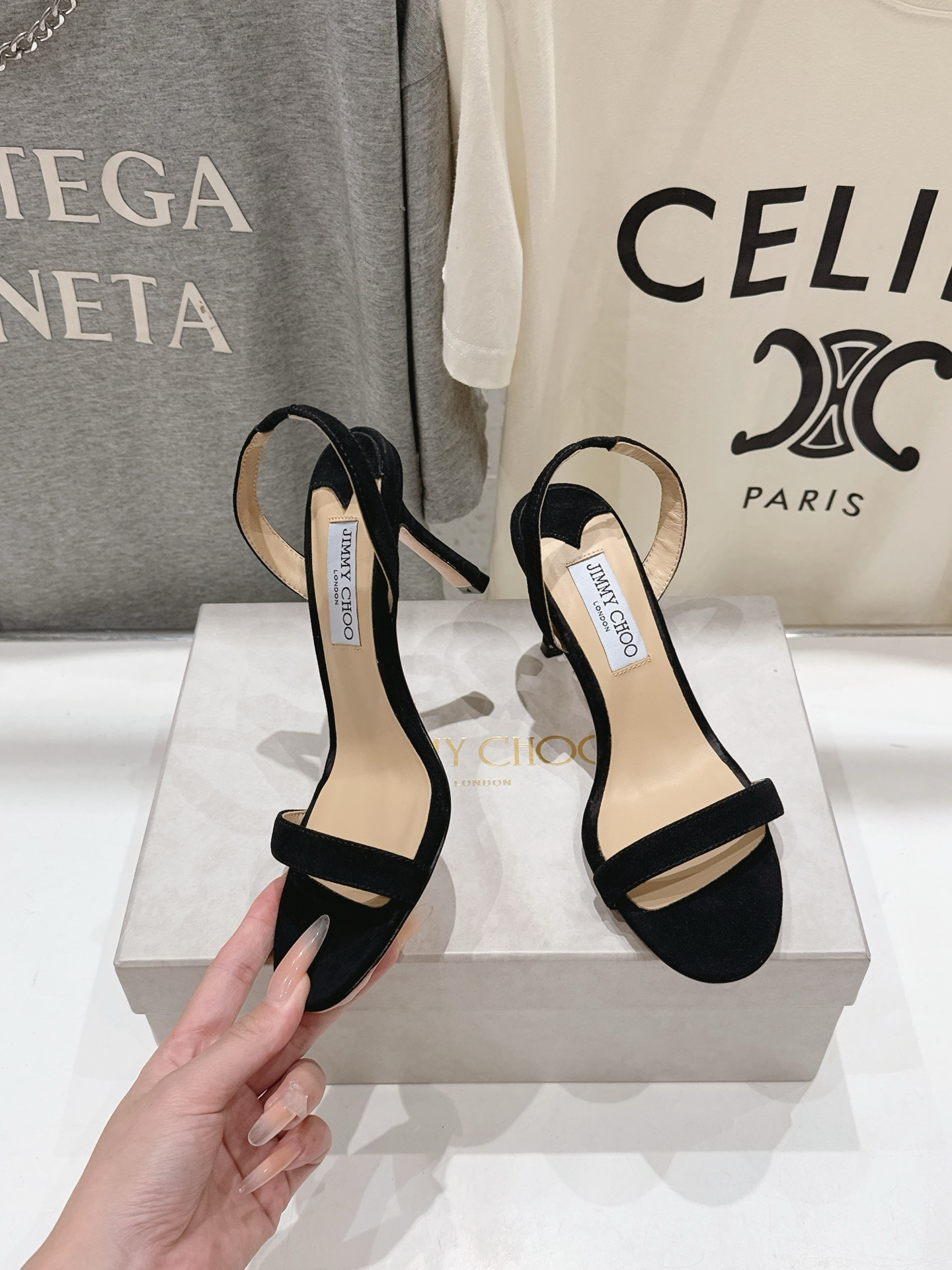 ua Ji*y Ch* jenn sandals