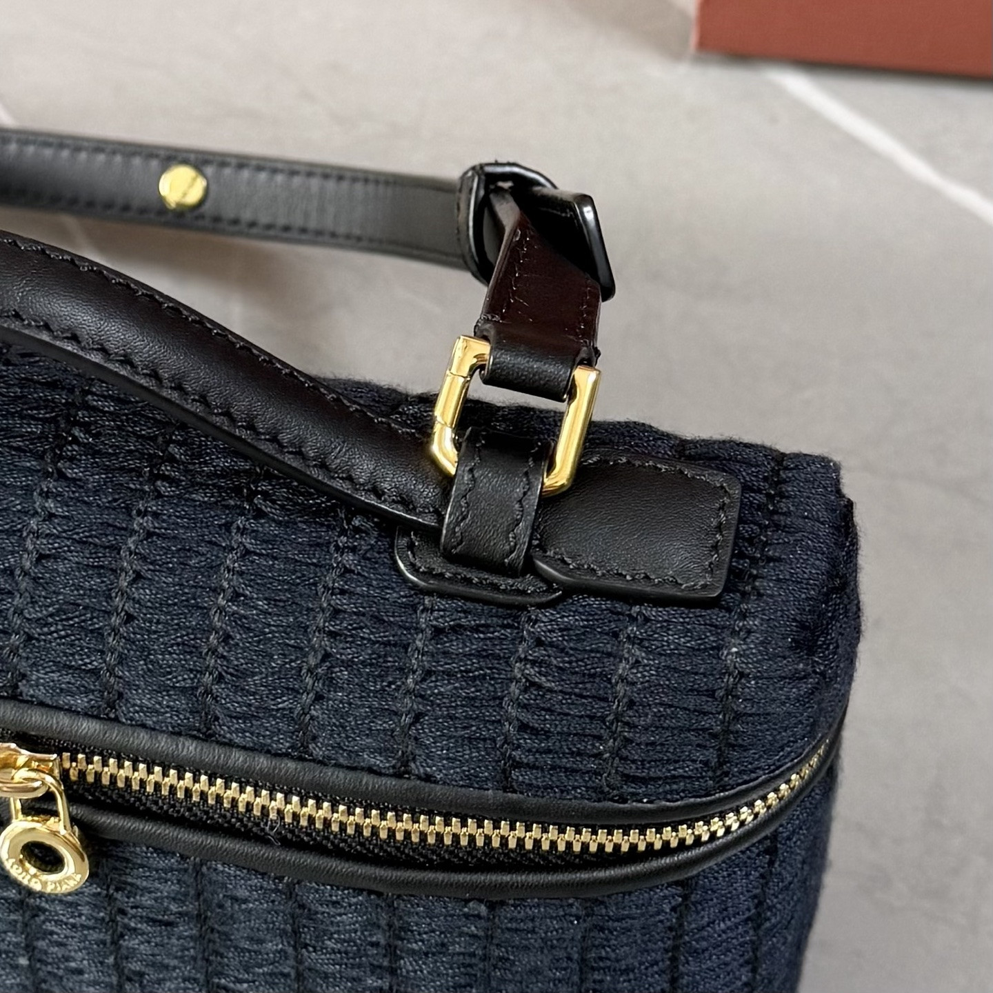 L**o p*ana extra pocket l19 deep blue 11 x 19 x 6.5 cm