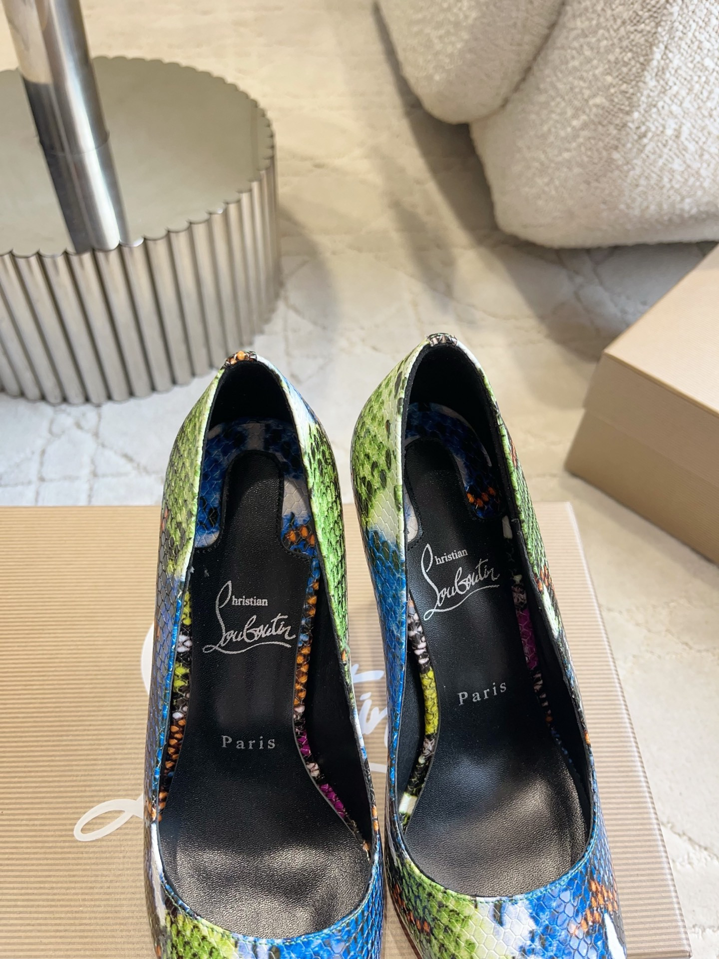 ua Ch**an louboutin so kate pumps 10cm heel