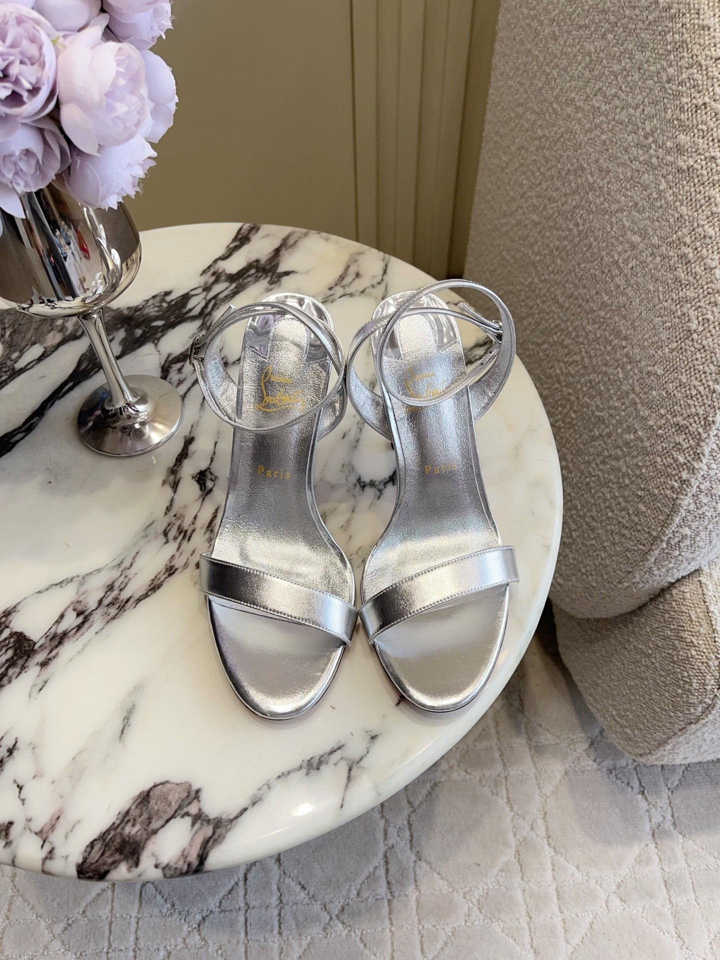 ua Ch**an louboutin 100mm sandals