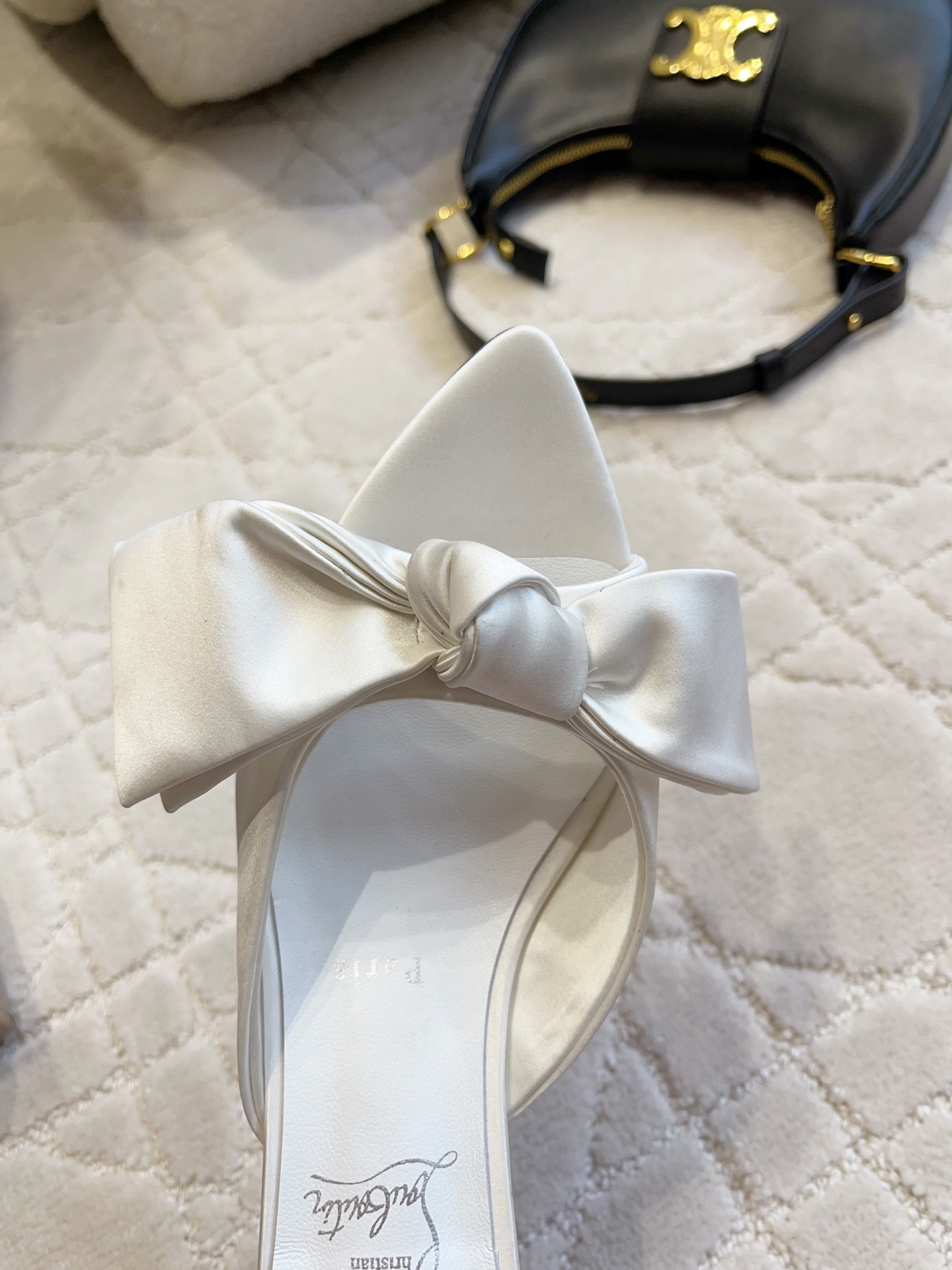 ua Ch**an louboutin slides 6cm heel
