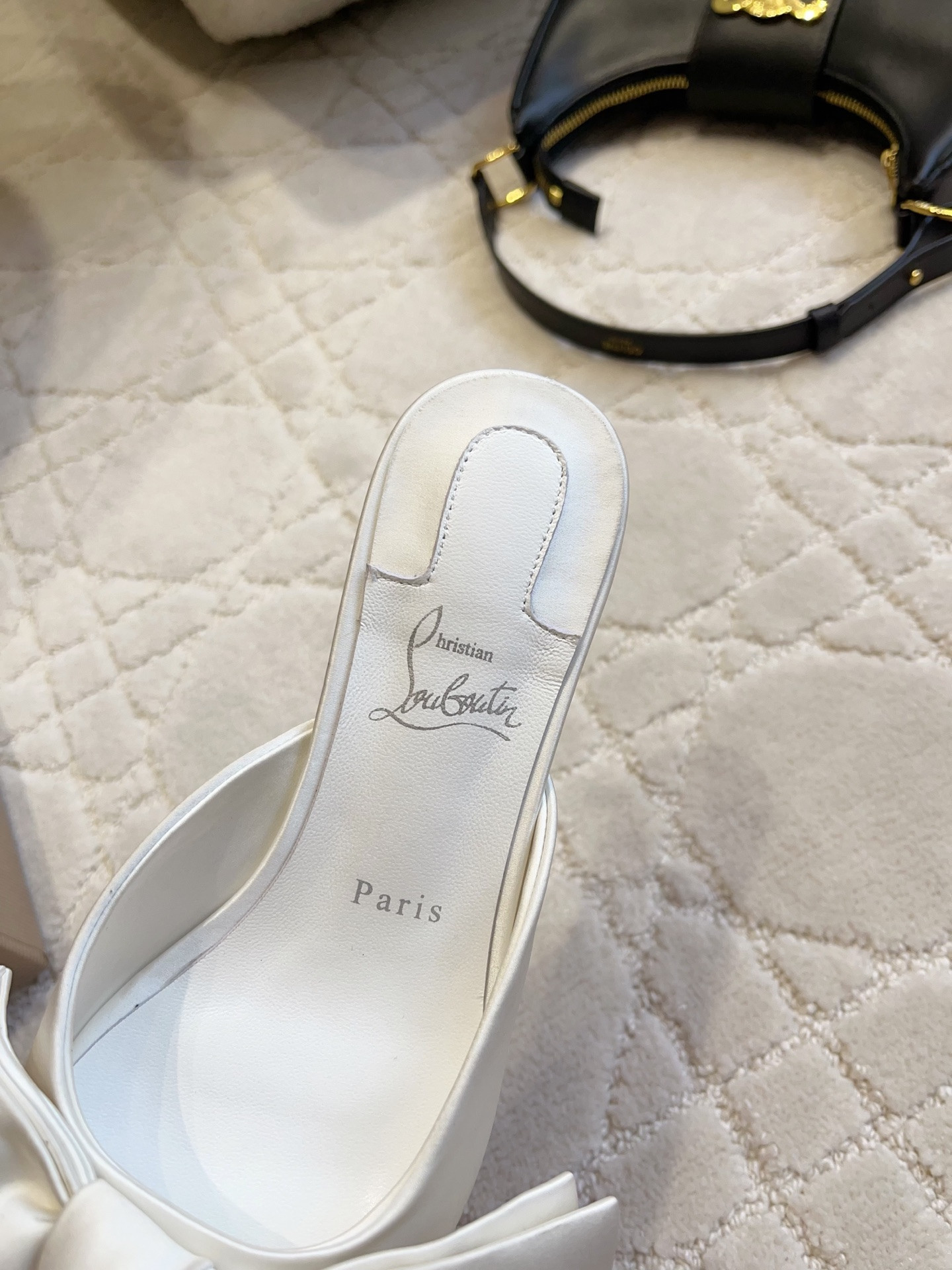 ua Ch**an louboutin slides 6cm heel