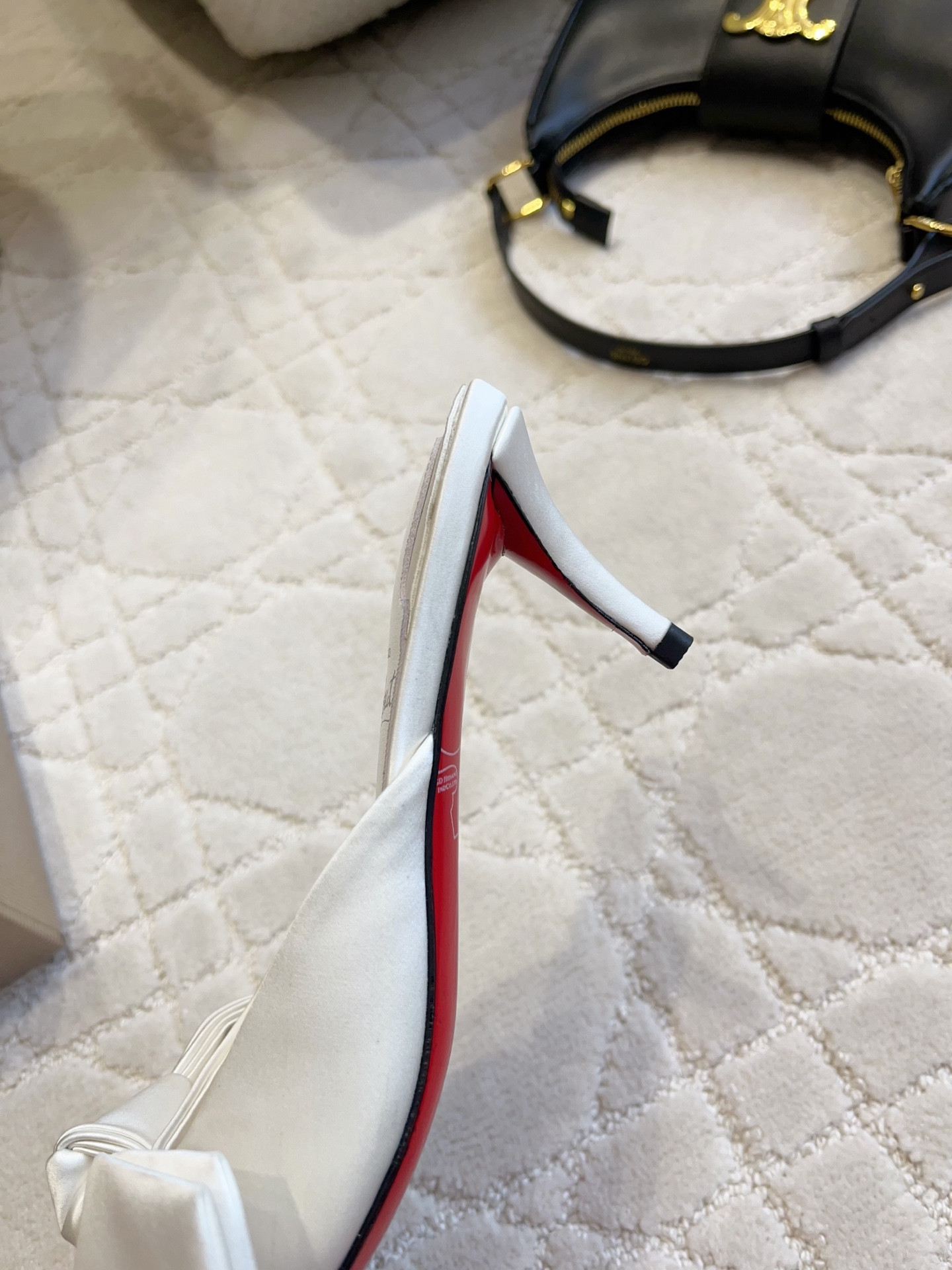 ua Ch**an louboutin slides 6cm heel