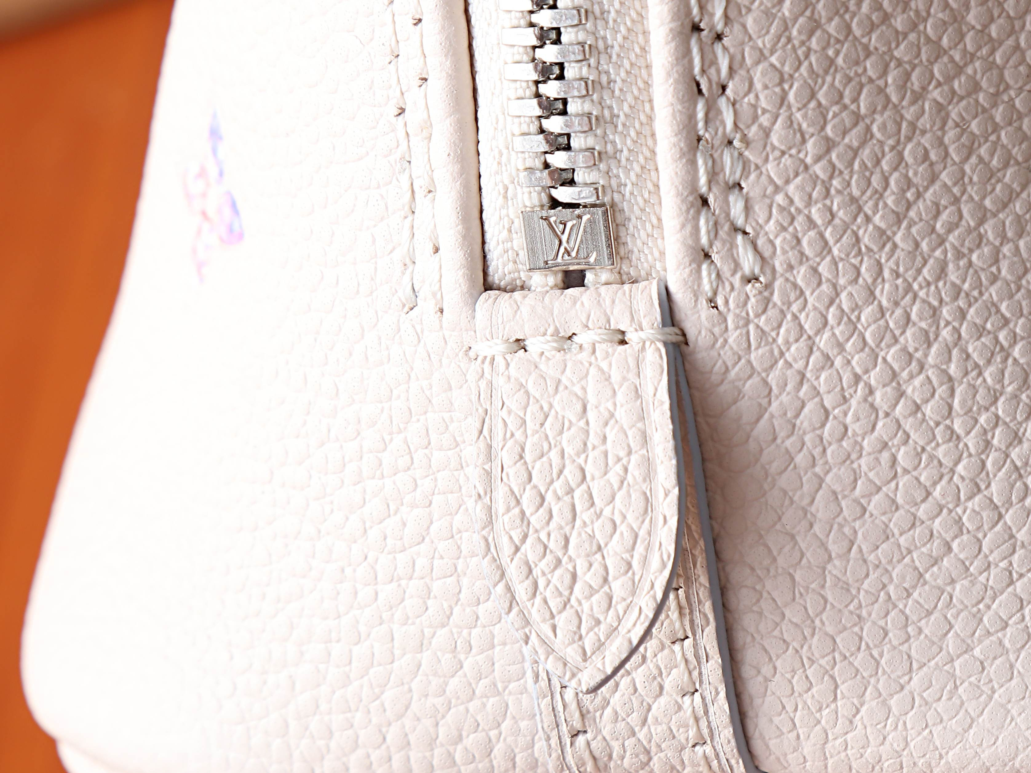 LV Alma BB Adjustable Strap M2A086 23.5x17.5x11.5cm