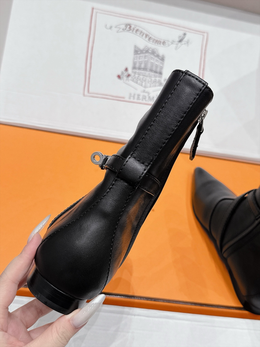 ua H**mes nice ankle boot