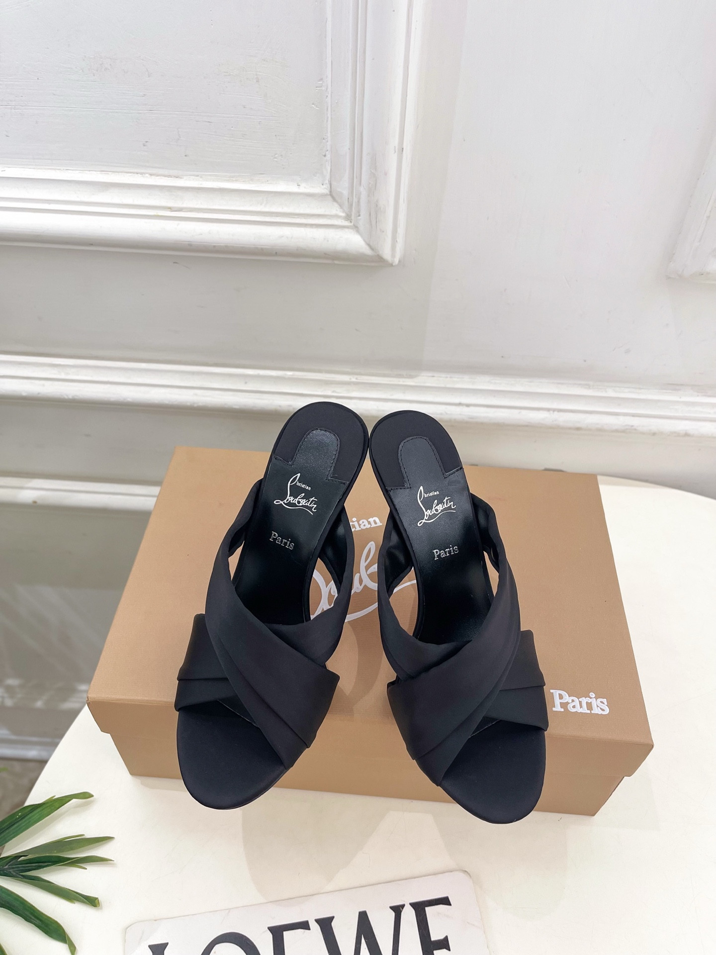 ua Ch**an louboutin affabula 100 slides
