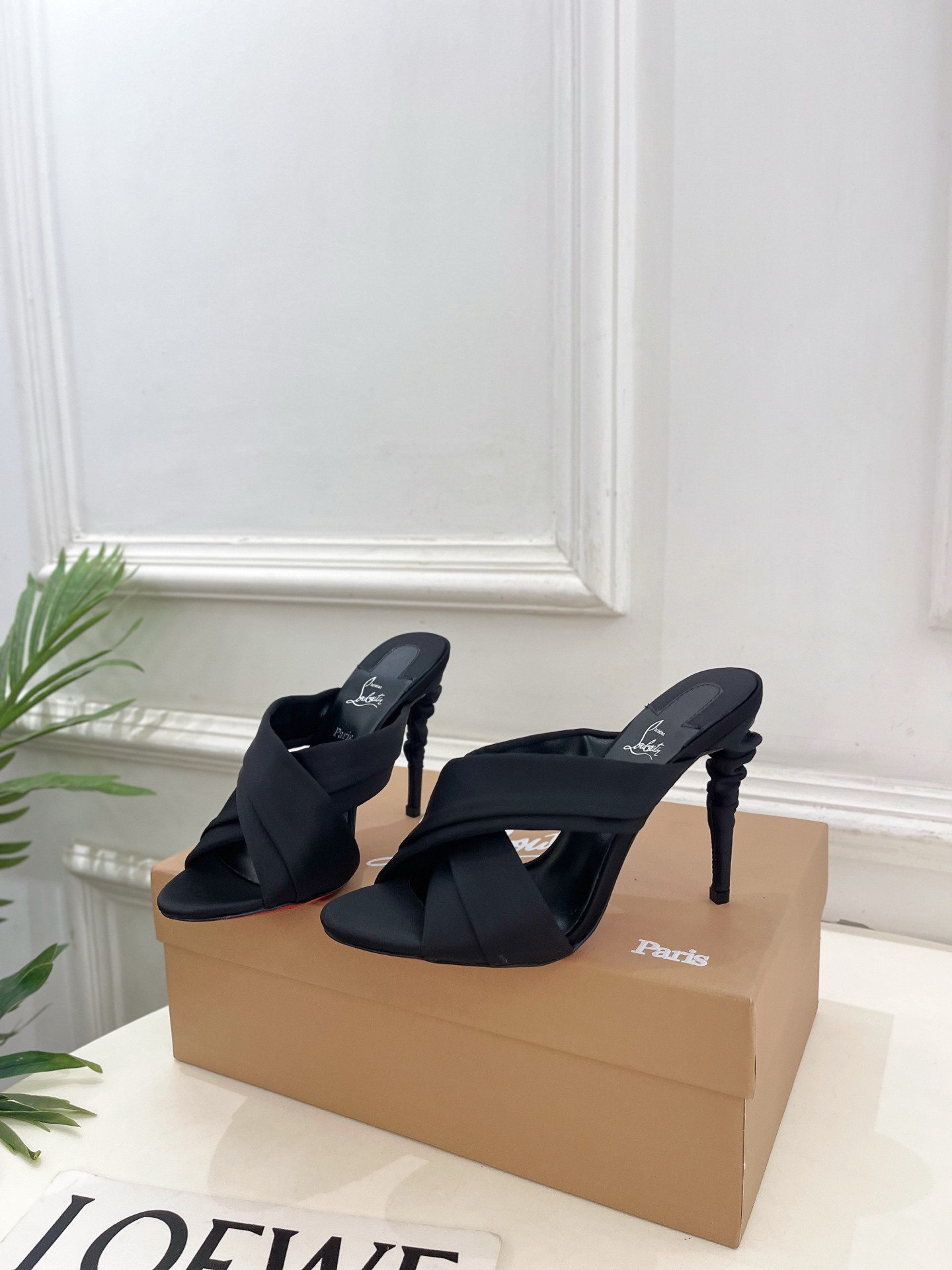 ua Ch**an louboutin affabula 100 slides
