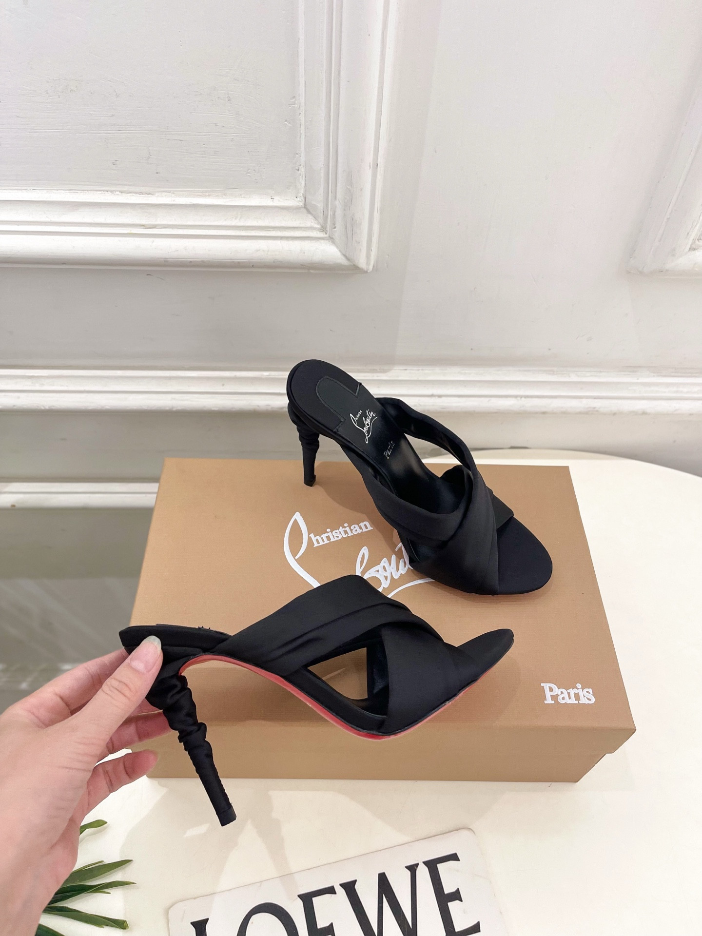 ua Ch**an louboutin affabula 100 slides