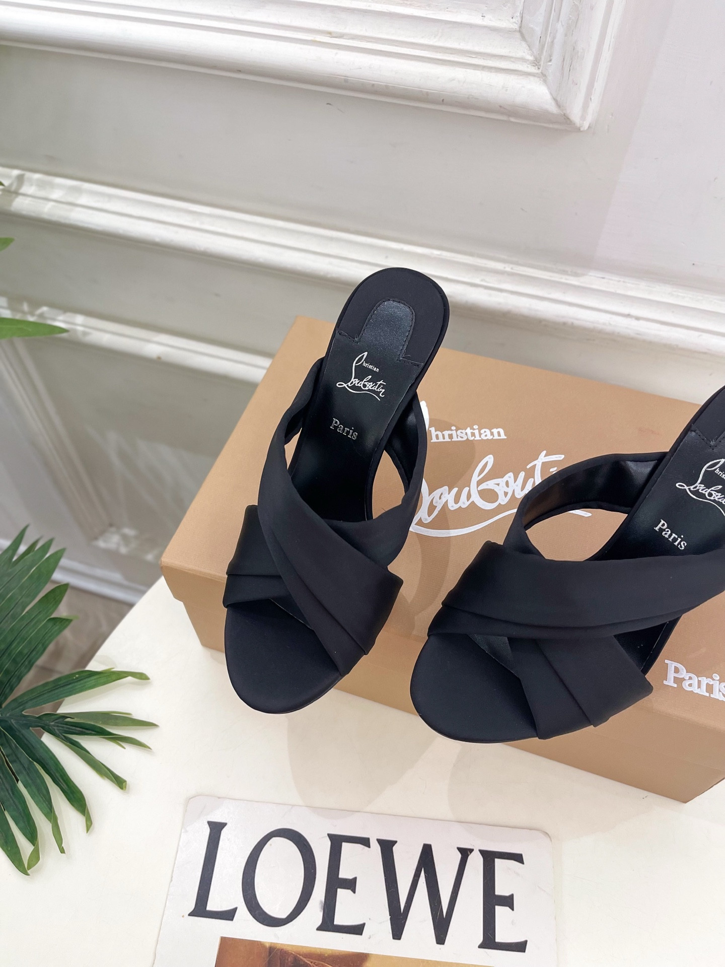 ua Ch**an louboutin affabula 100 slides
