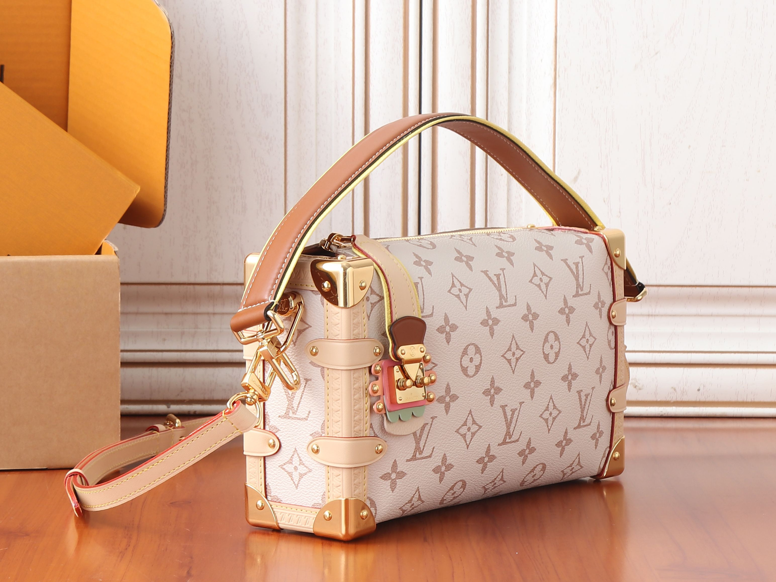 LV Side Trunk MM East-West M29913 28x15x7cm