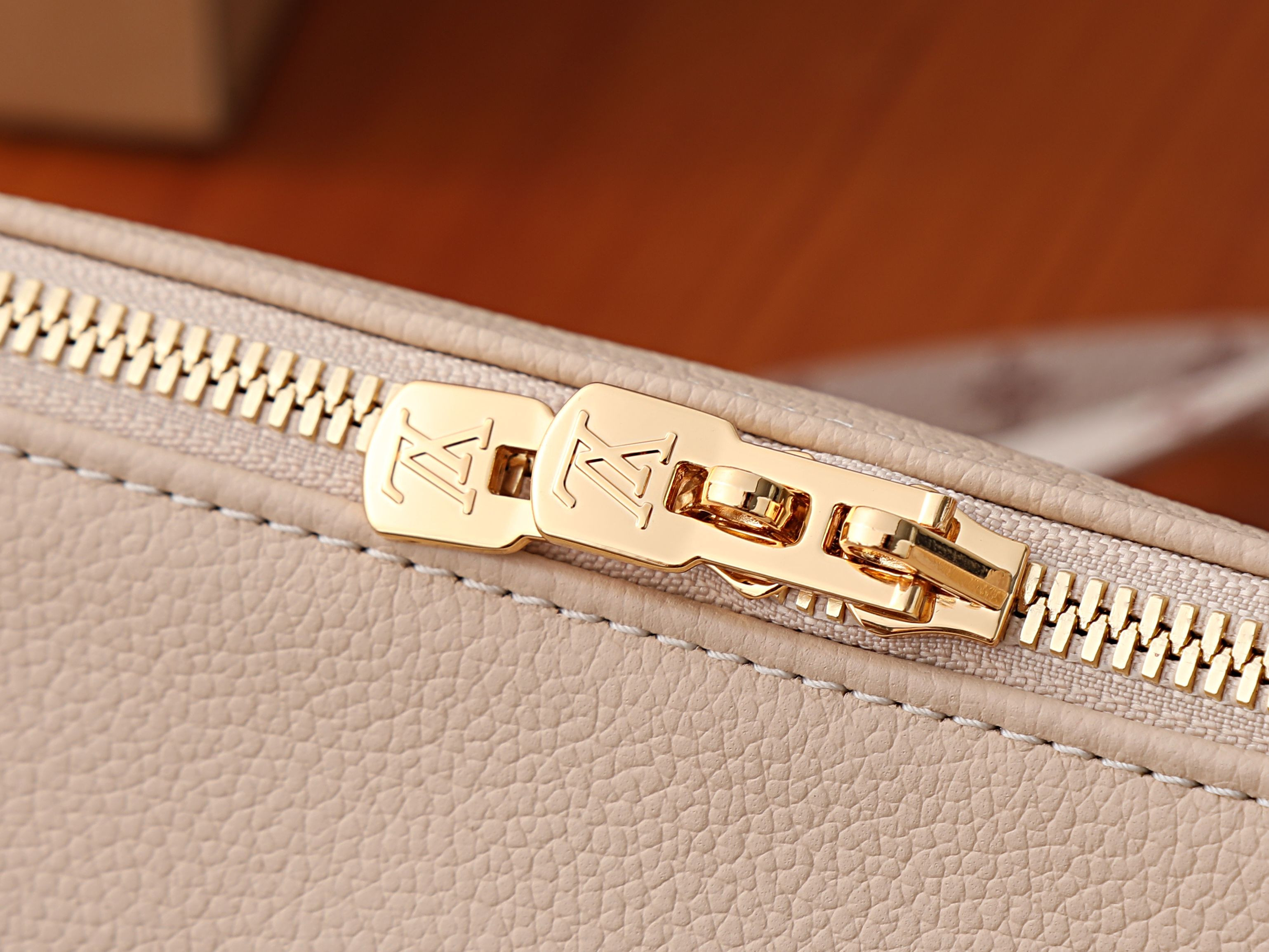 LV Express PM M2A393 26x17x13.5cm