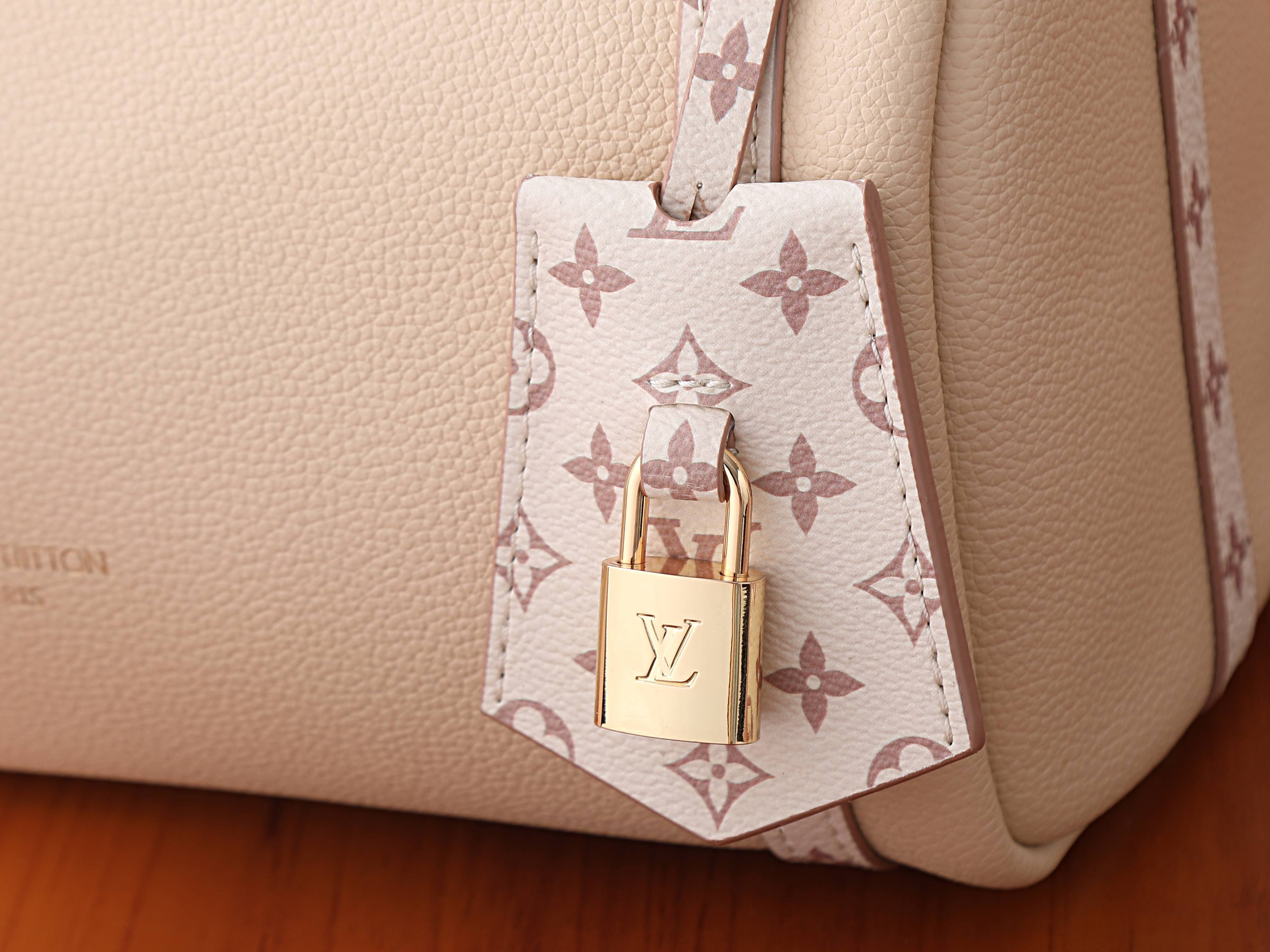 LV Express PM M2A393 26x17x13.5cm