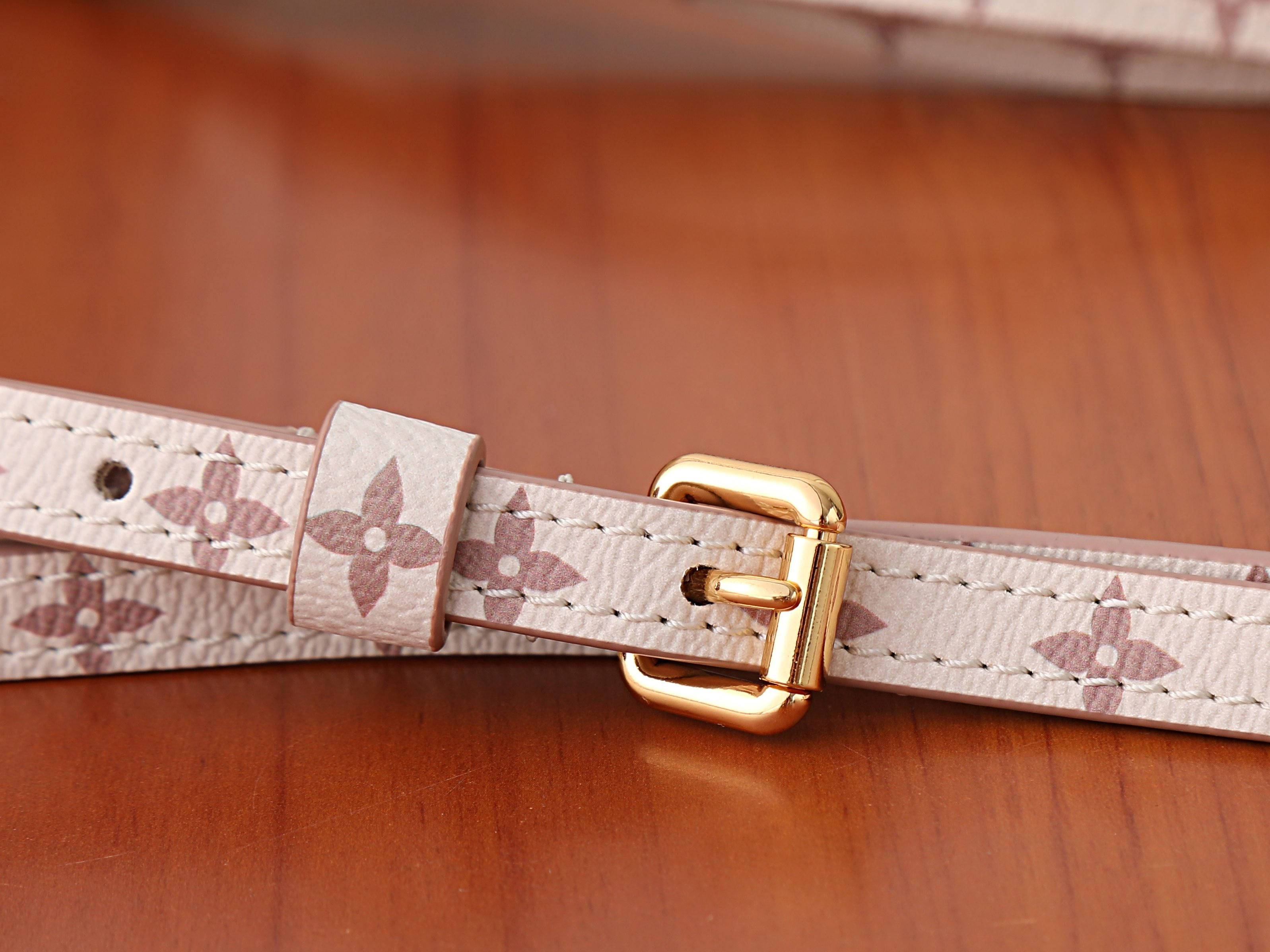 LV Express PM M2A393 26x17x13.5cm