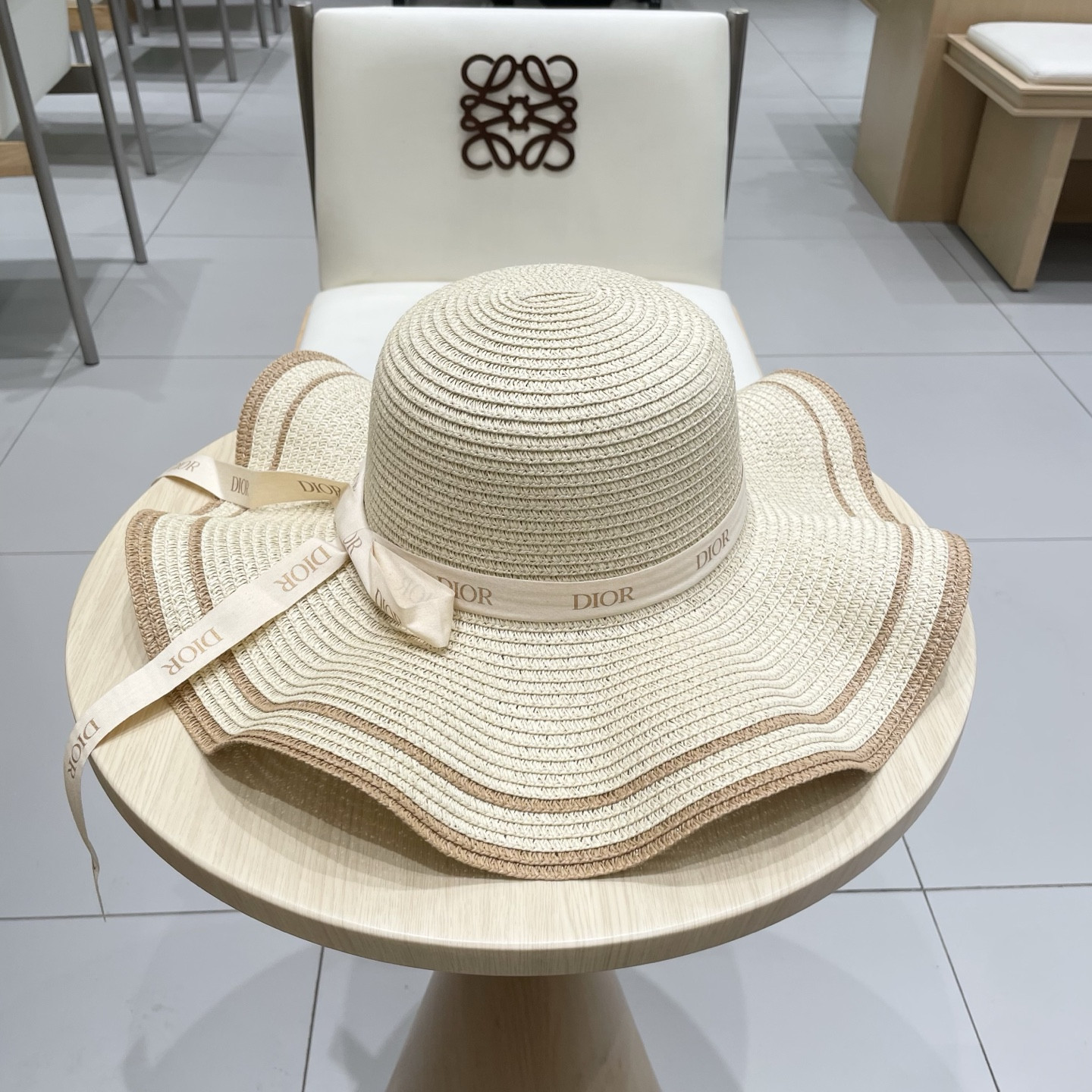 D*or straw hat 57cm head circumference