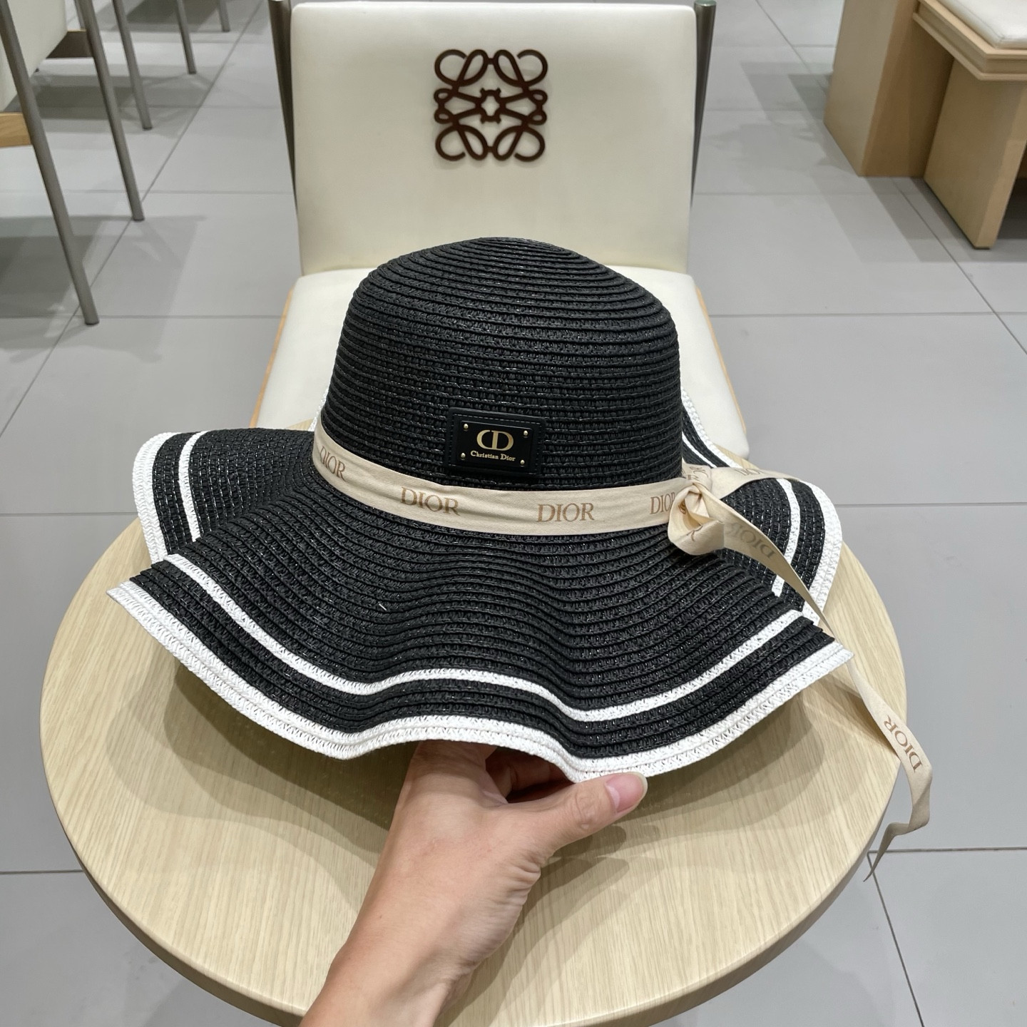 D*or straw hat 57cm head circumference