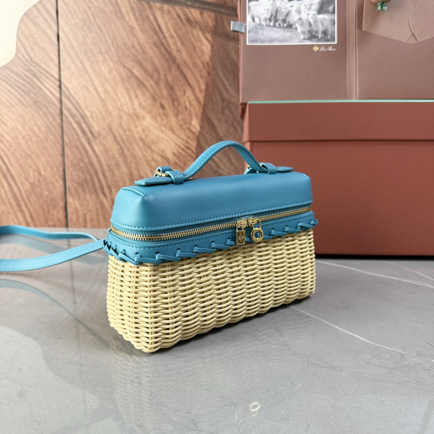 L**o p*ana extra pocket l19 wicker bag 19 x 11.5 x 7cm