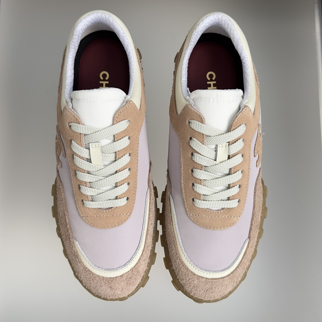 ua Ch*el sneakers